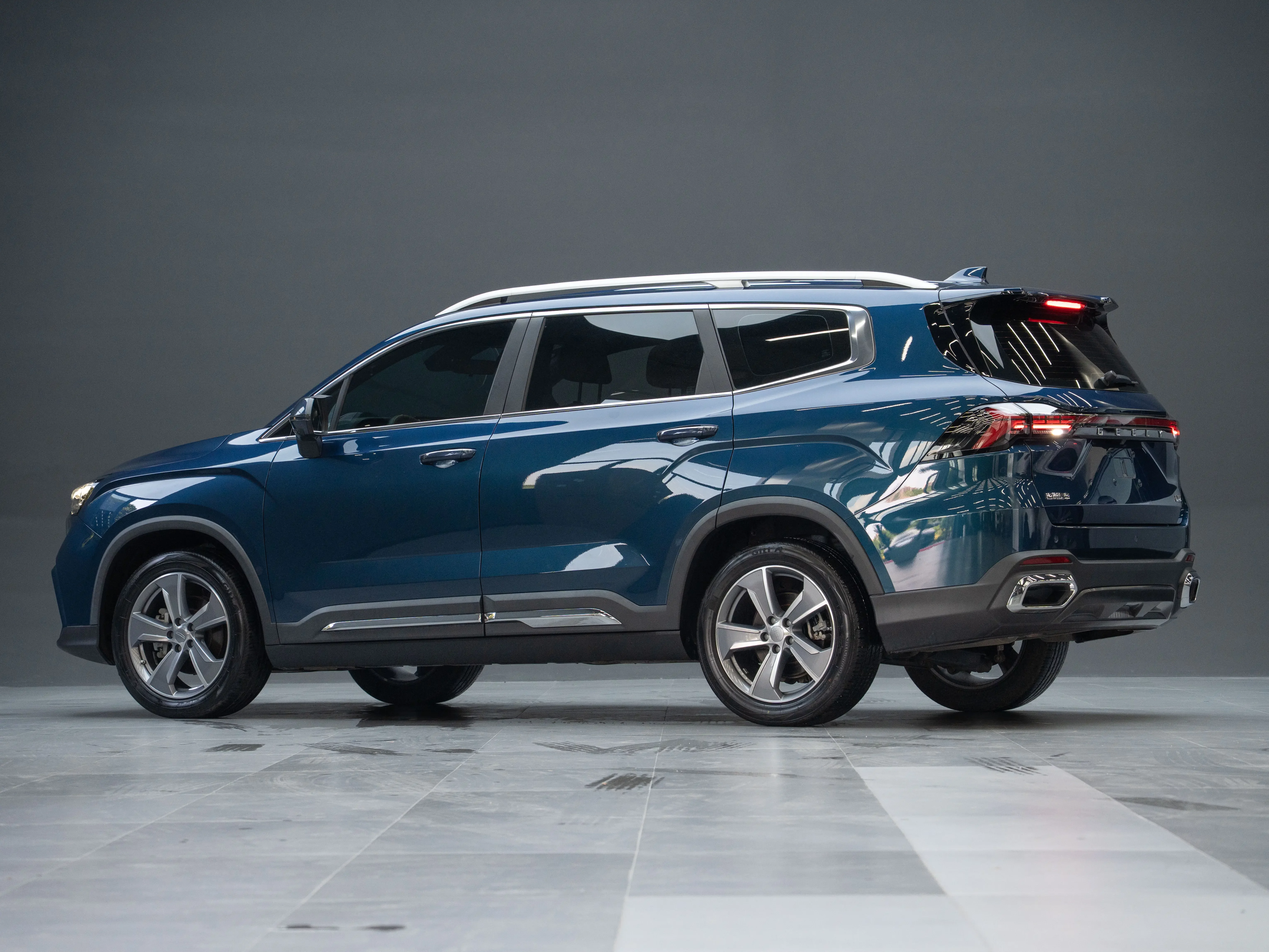 Geely Haoyue L