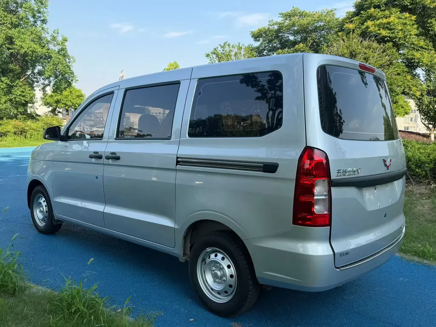 Wuling Hongguang V