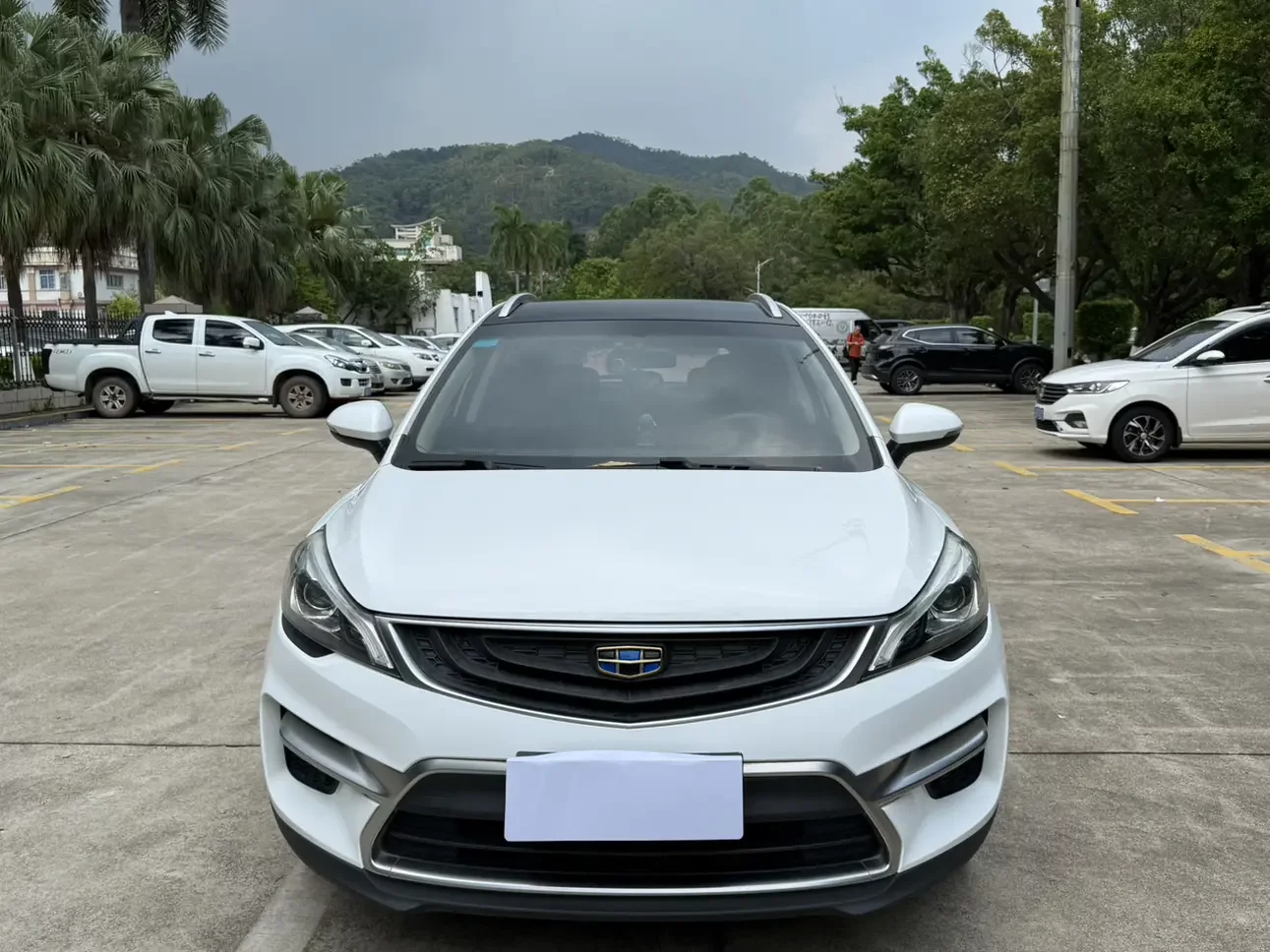 Geely Emgrand GS