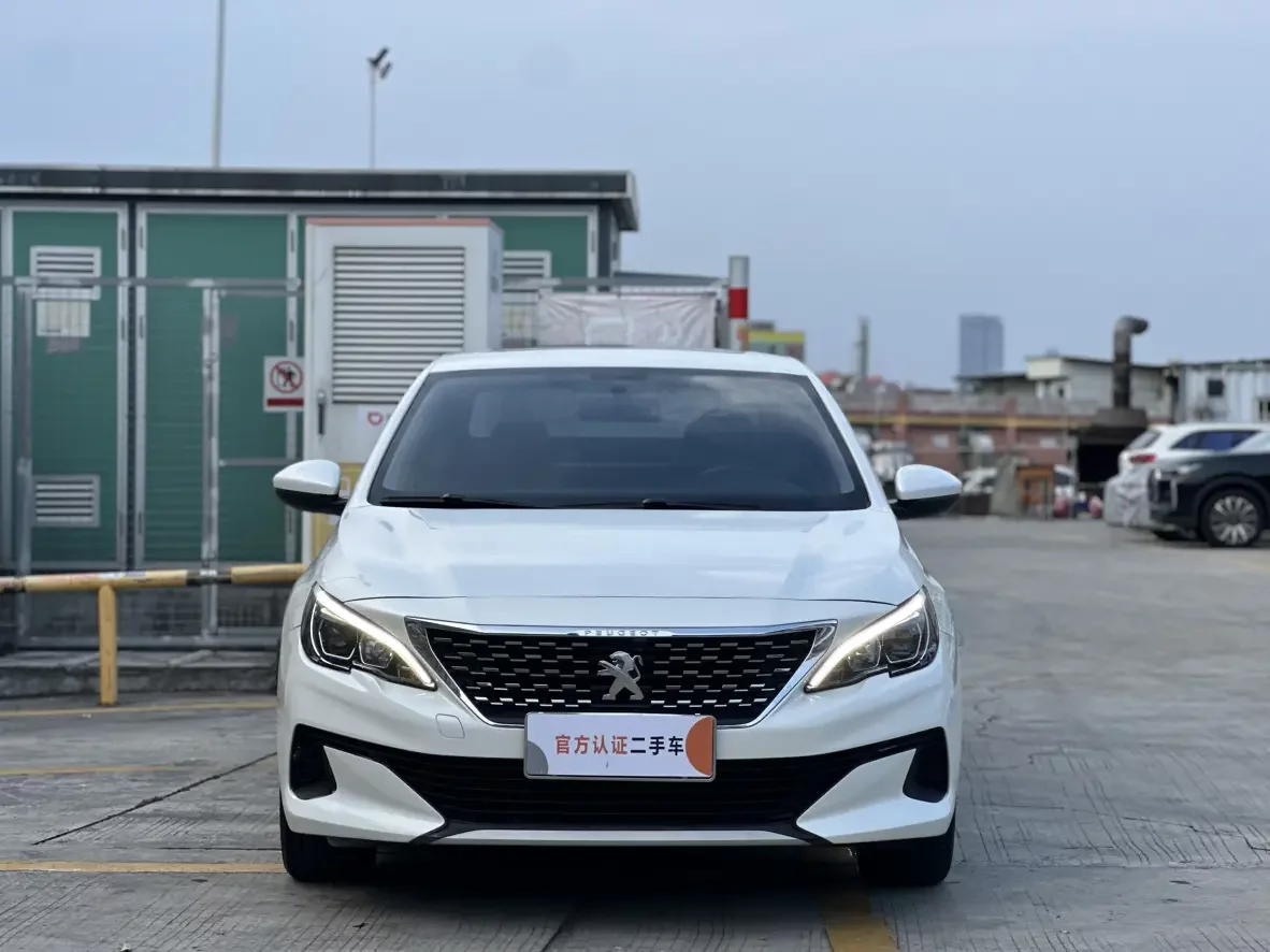 Peugeot 408