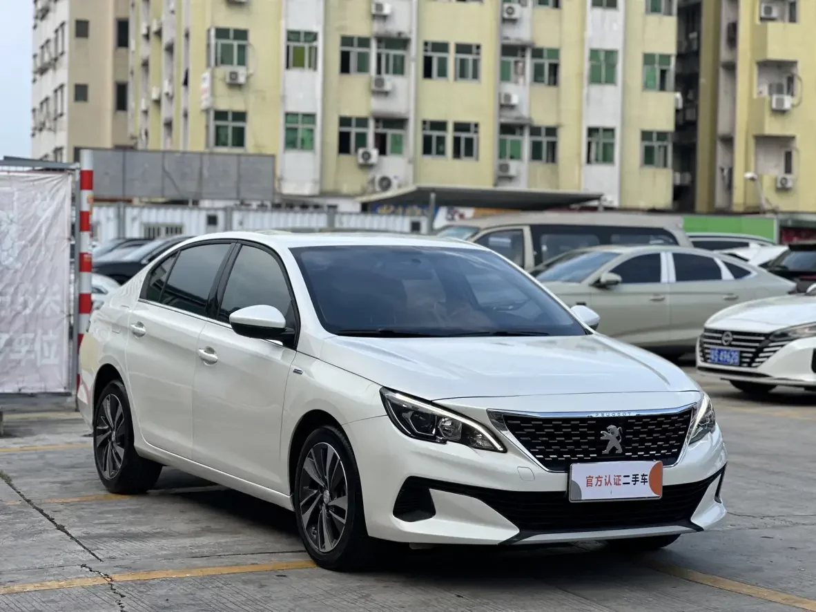 Peugeot 408
