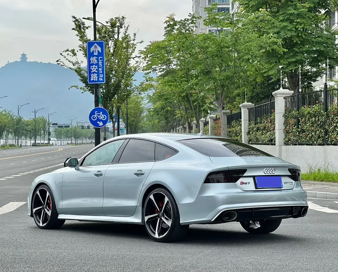 Audi A7