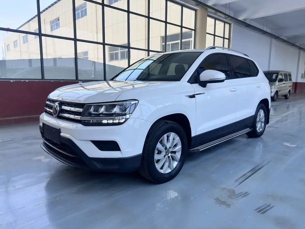 Volkswagen Tharu