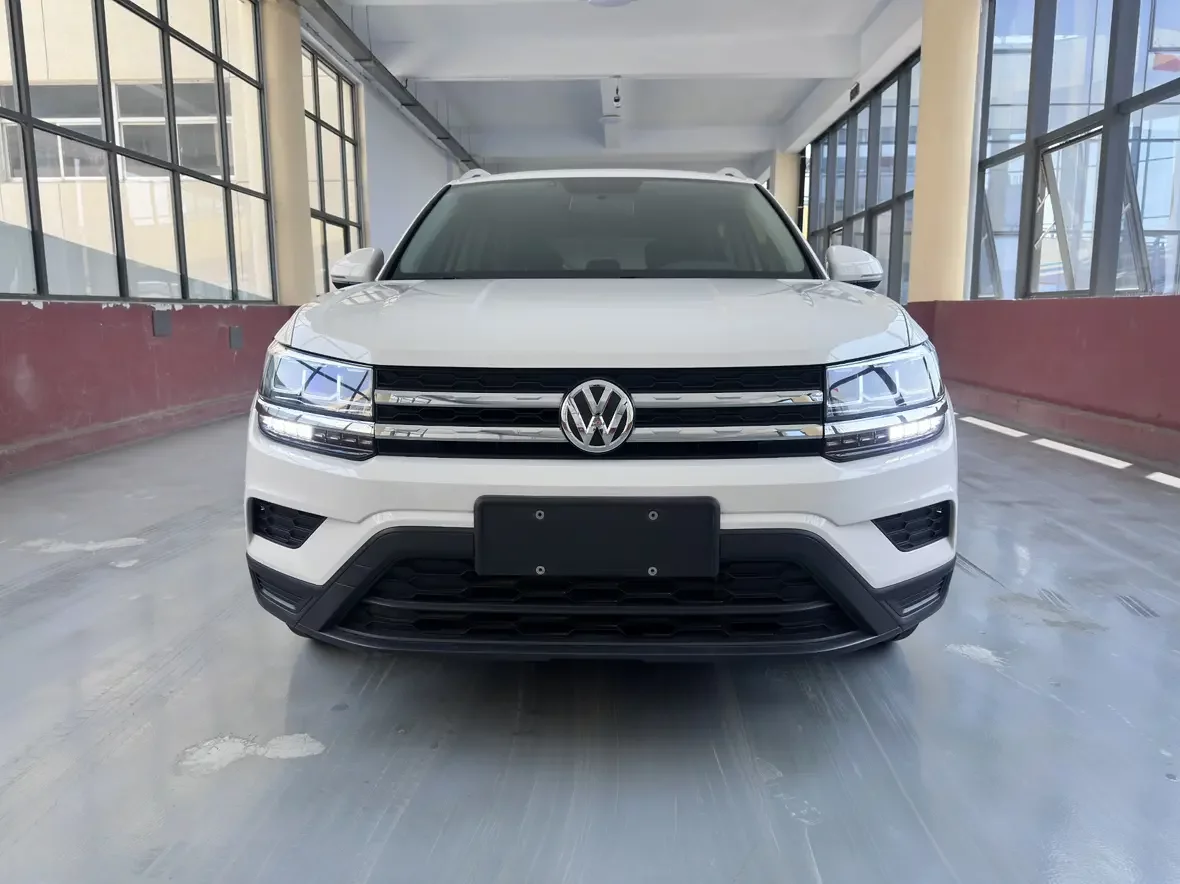 Volkswagen Tharu