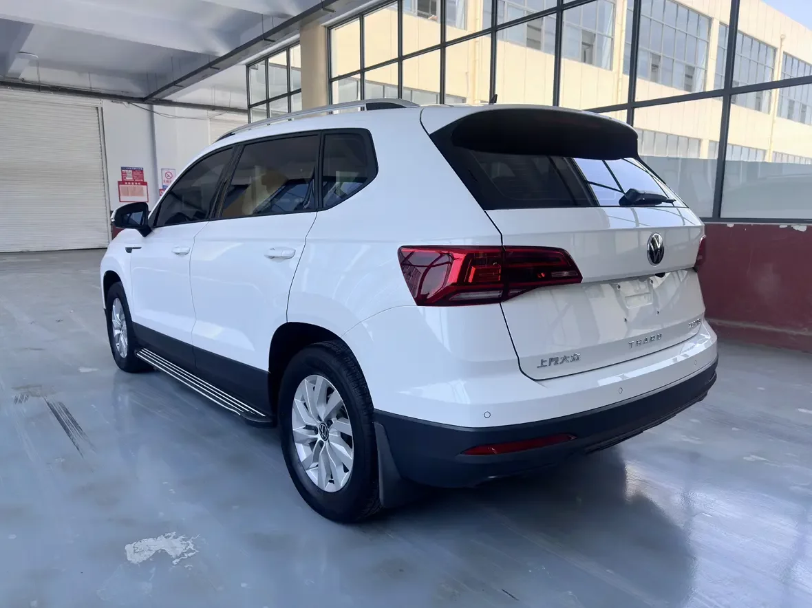 Volkswagen Tharu
