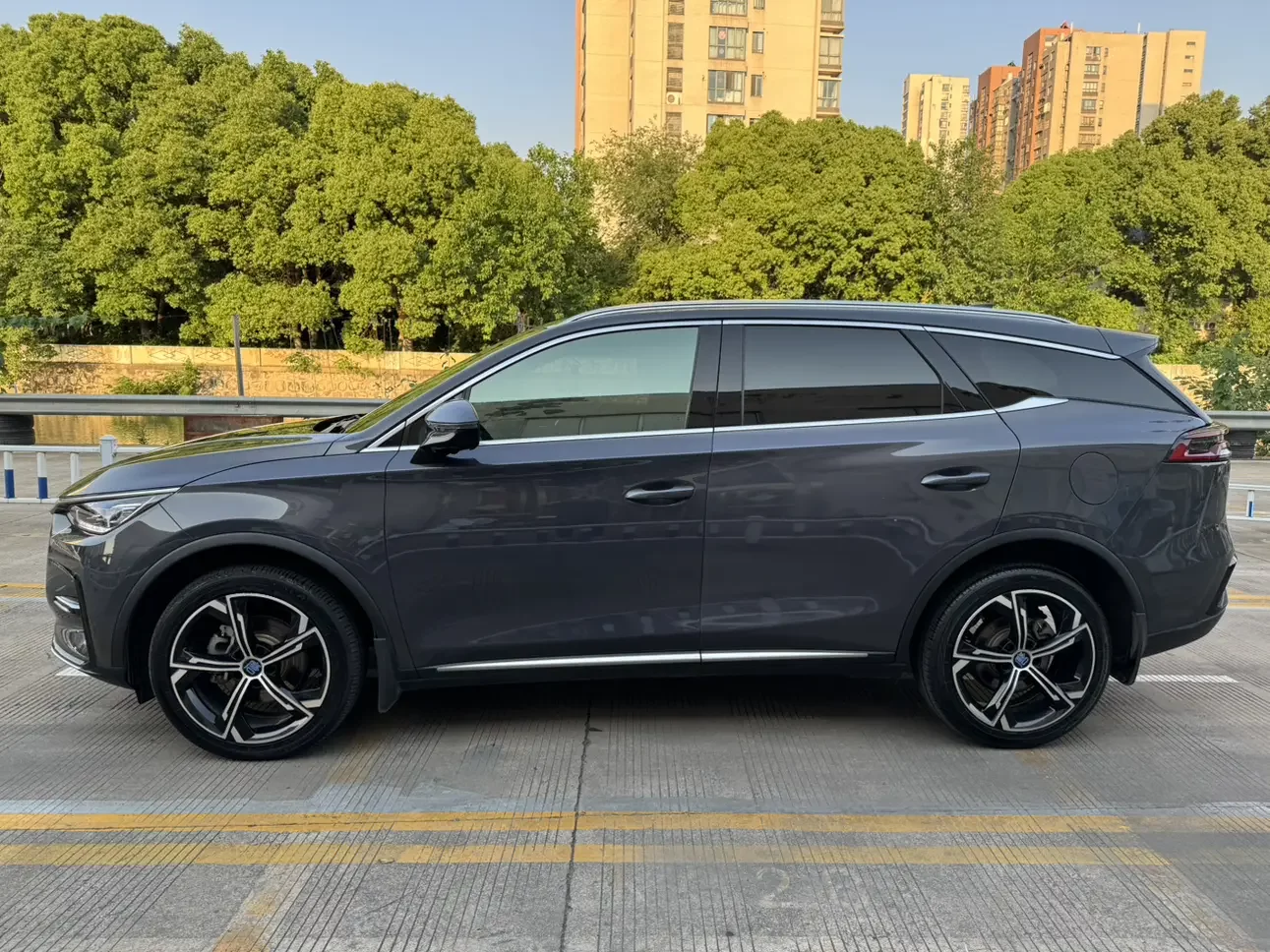 BYD Tang DM