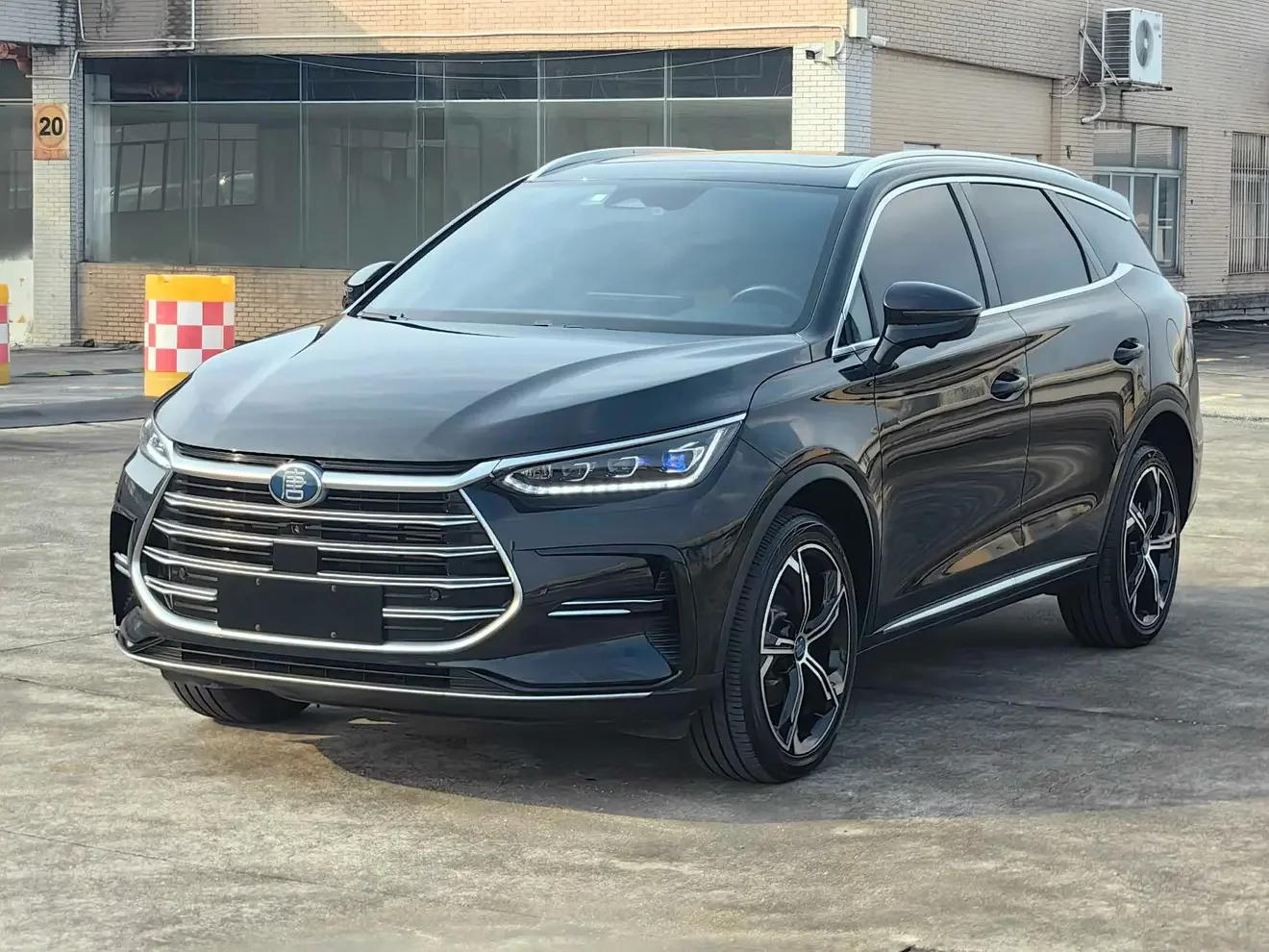 BYD Tang DM