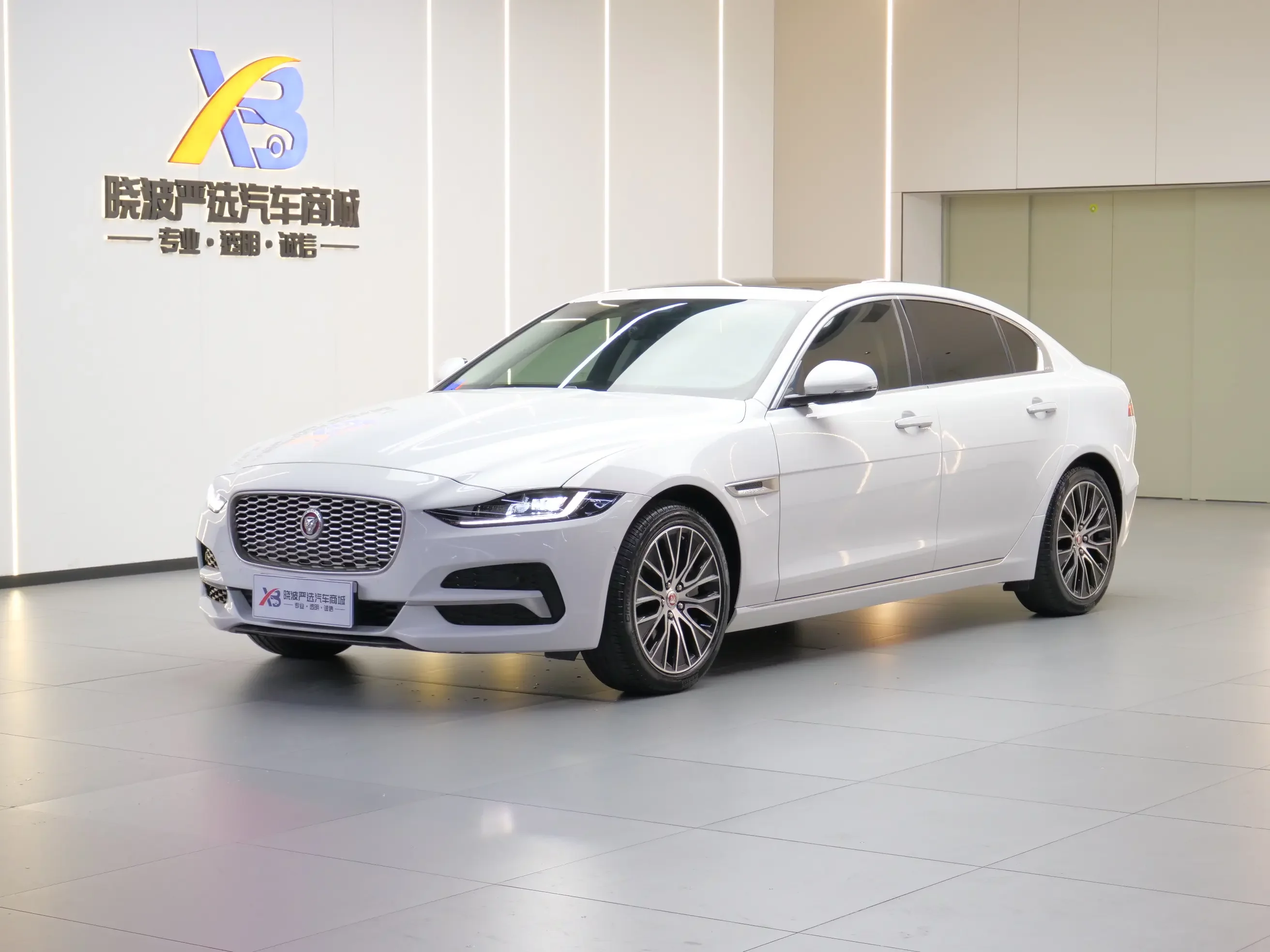 Jaguar XEL