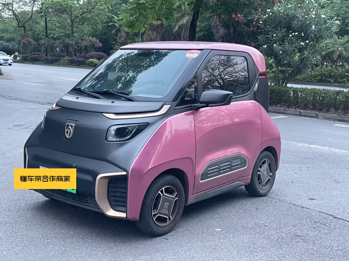 Baojun E200