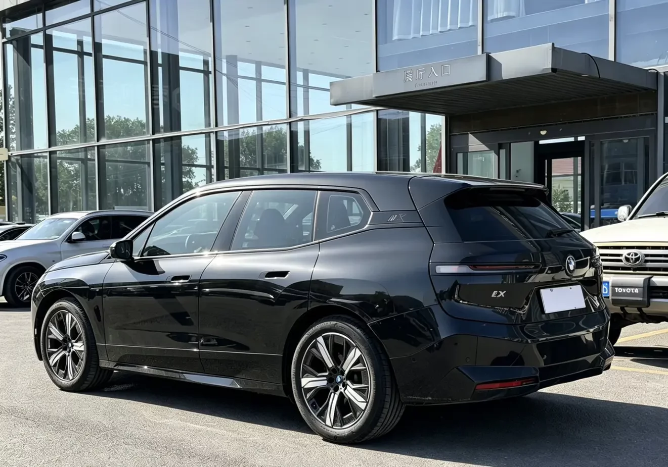 BMW iX