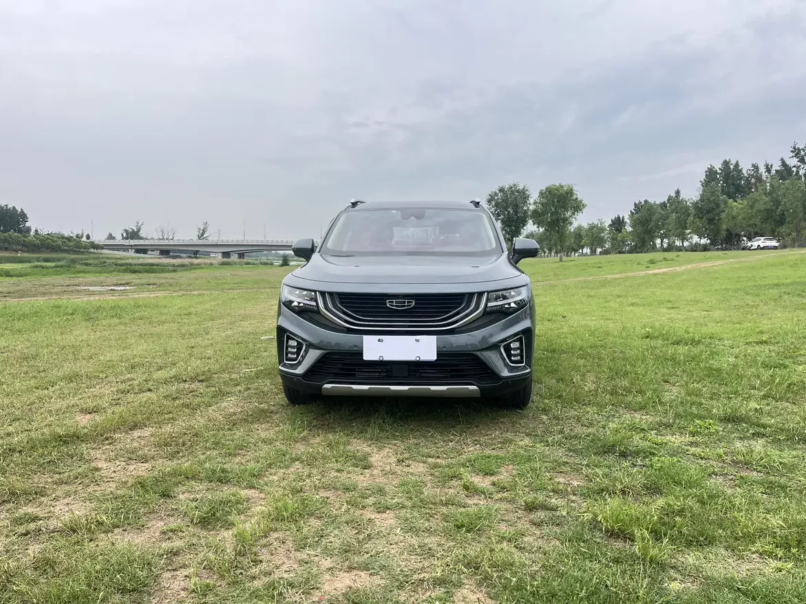 Geely Okavango