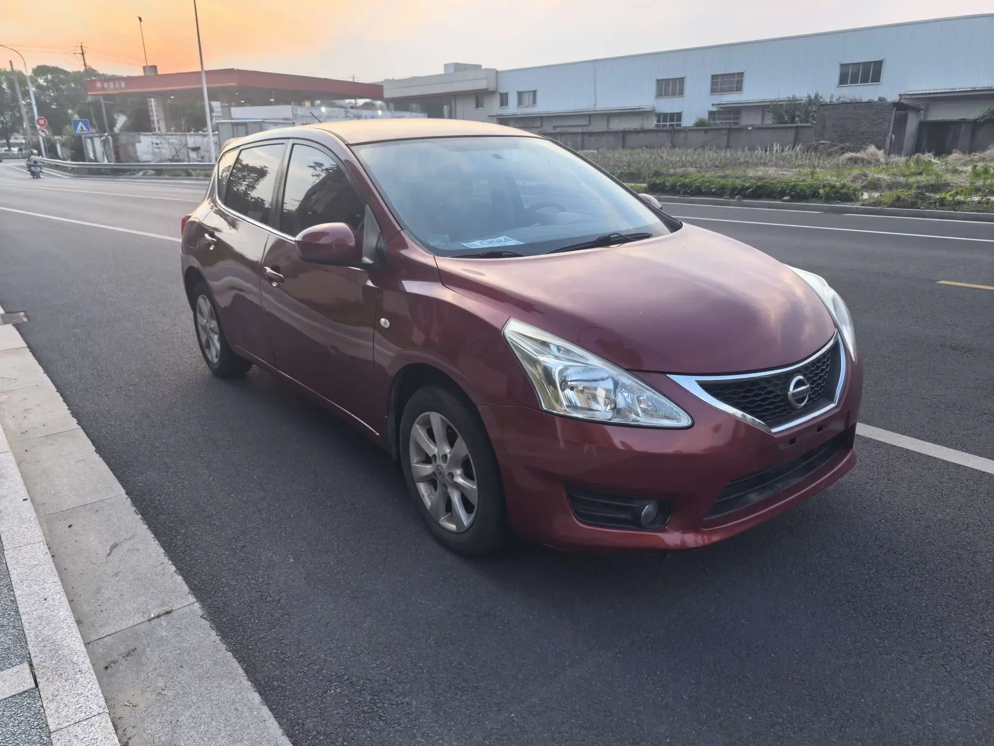 Nissan Tiida