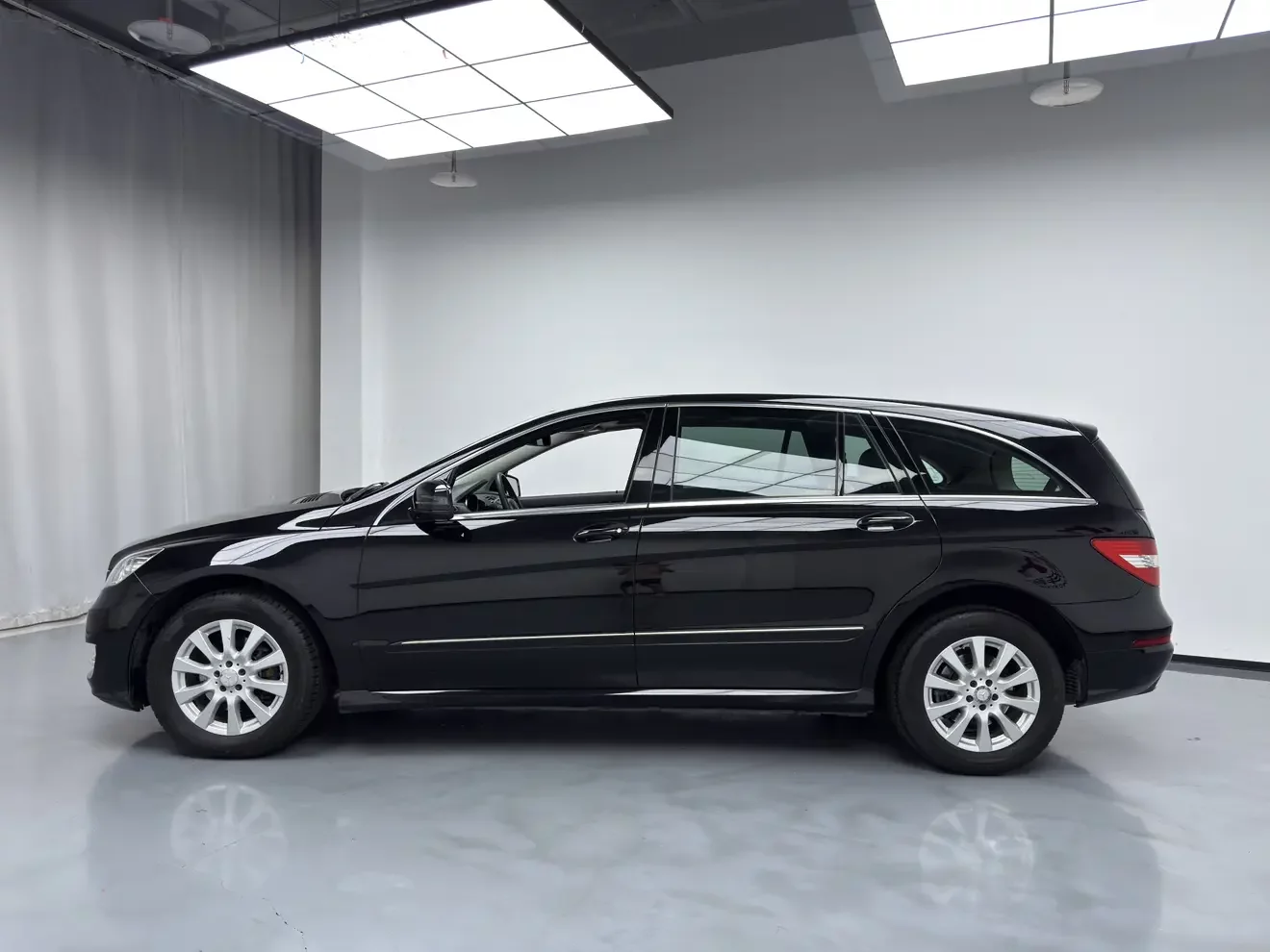 Mercedes-Benz R-Class