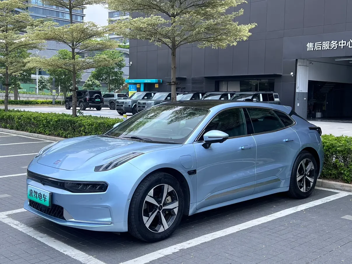 ZEEKR 001