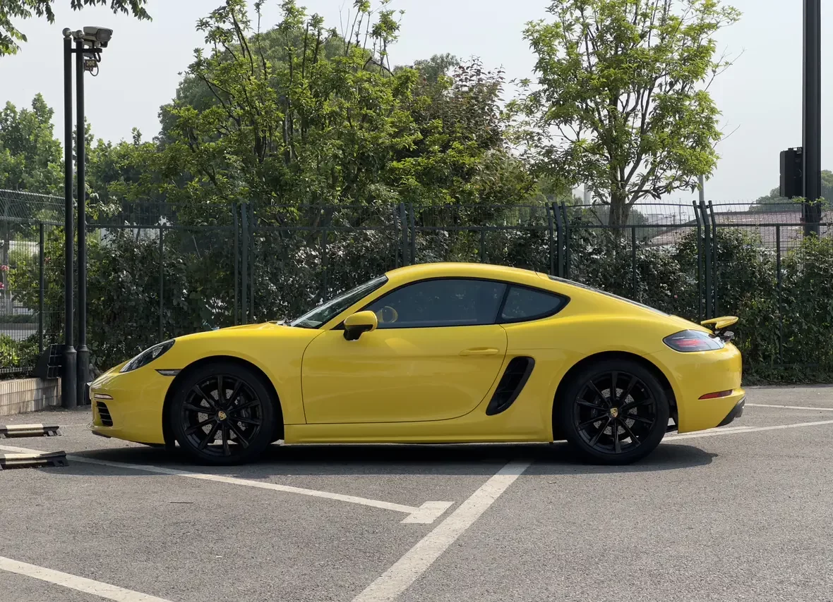 Porsche 718