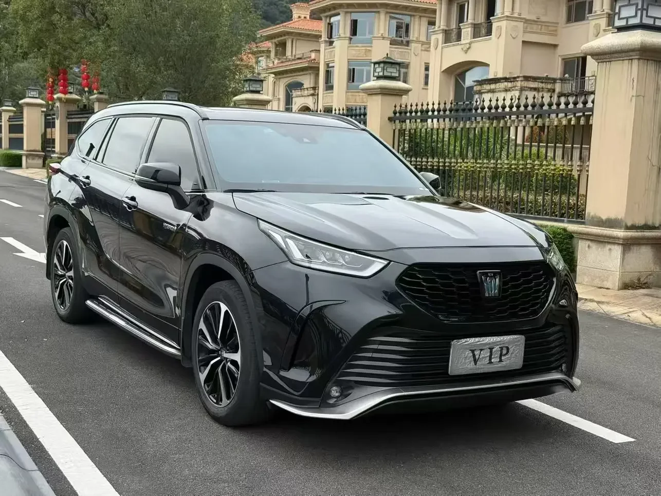 Toyota Crown Kluger
