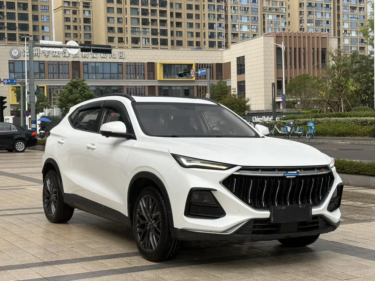 Oshan Changan Auchan X5