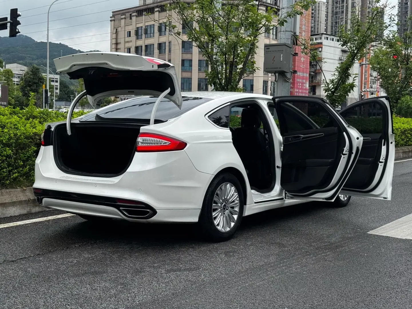Ford Mondeo