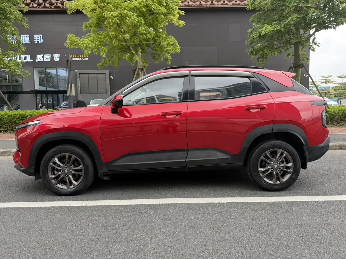 Baojun RS-3