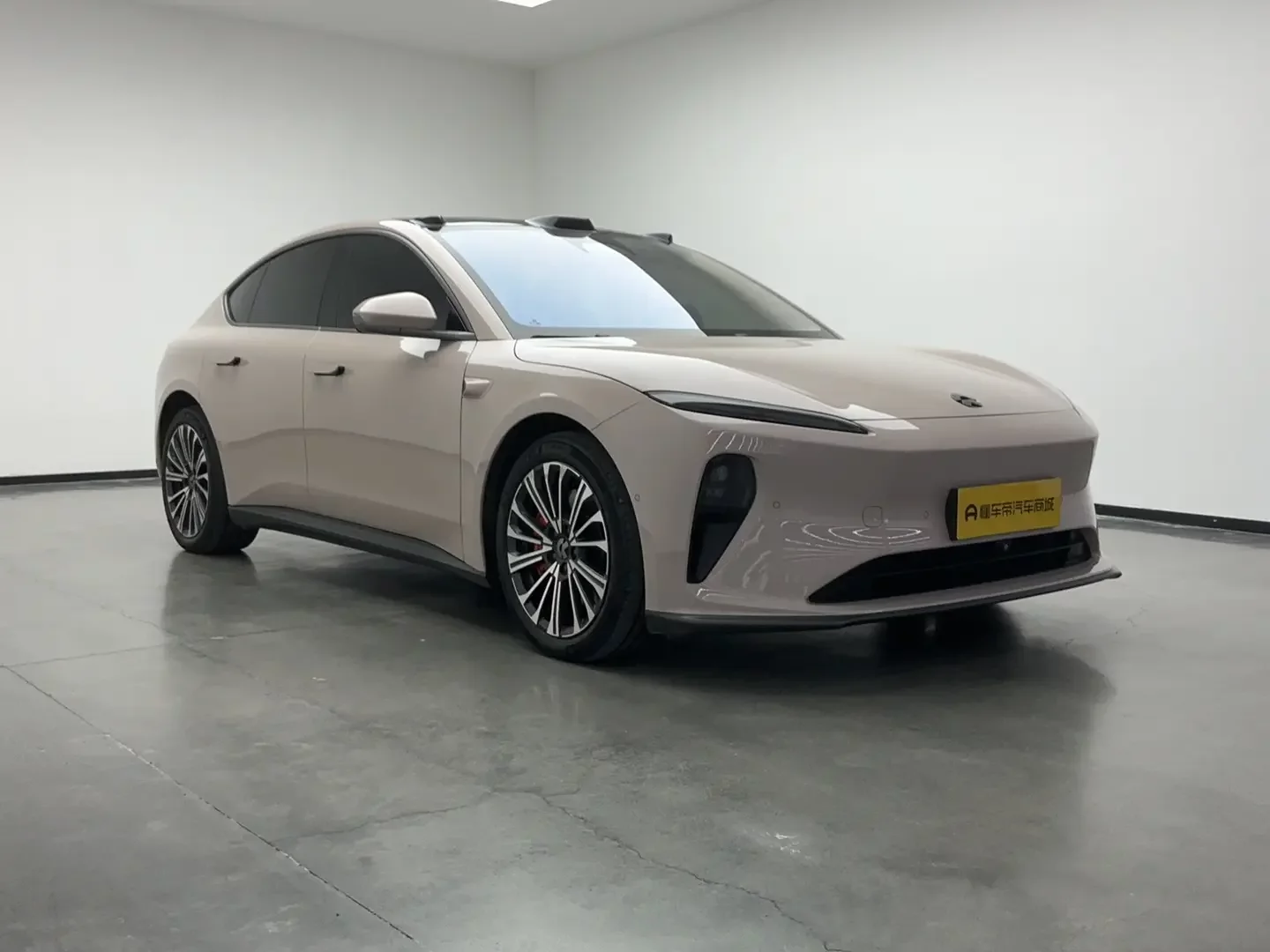 NIO ET5