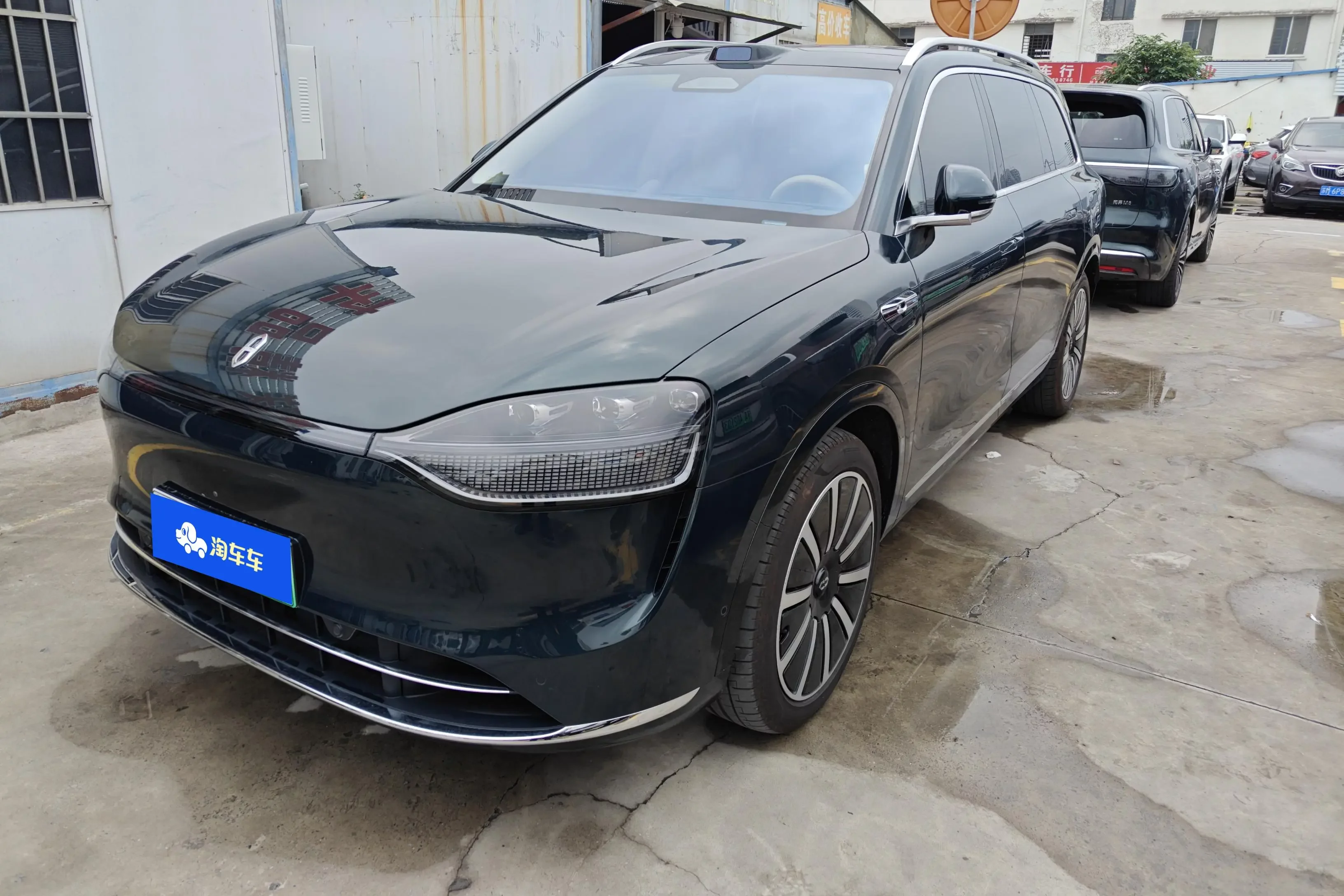 AITO M9 (Wenjie M9)  из Китая
