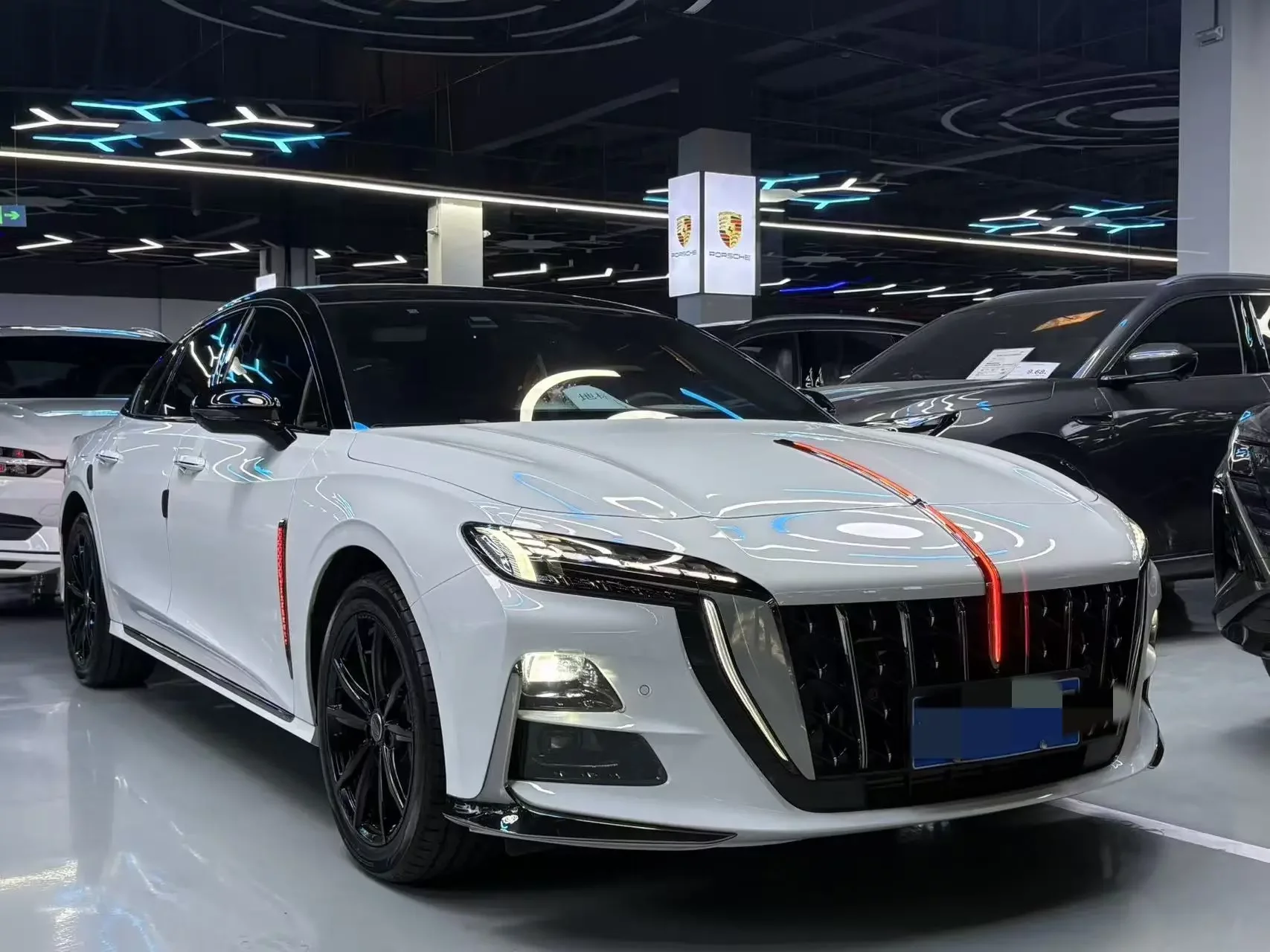 Hongqi H6