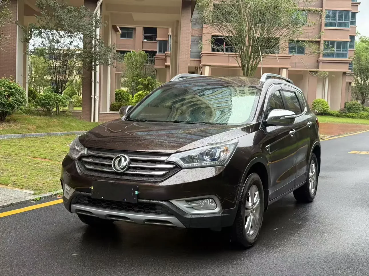 Dongfeng Fengshen AX7