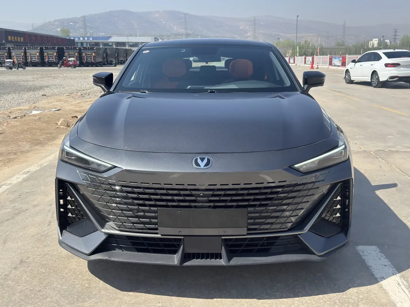 Changan UNI-V  из Китая