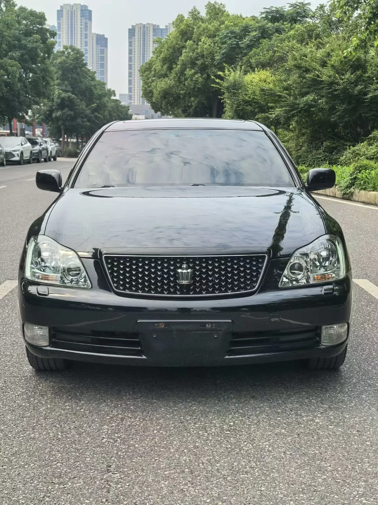 Toyota crown