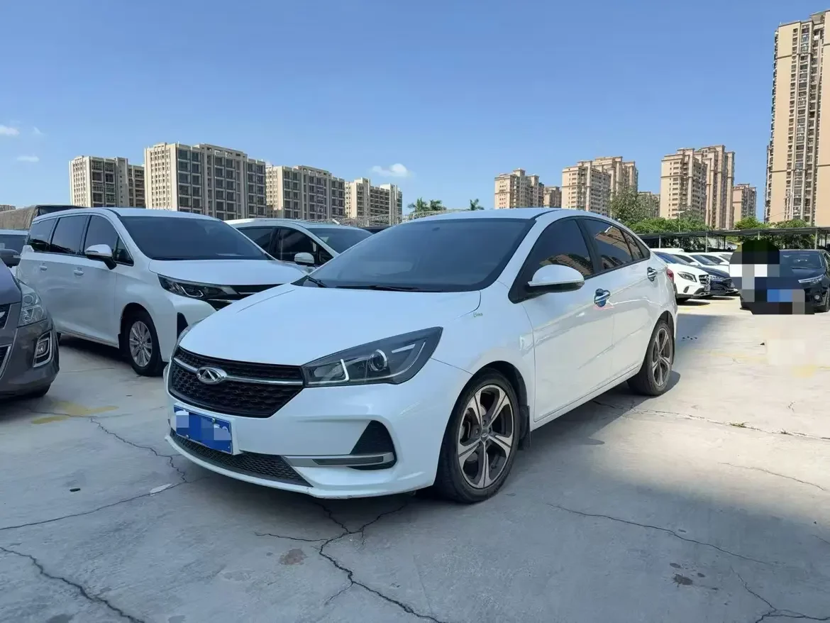 Chery Arrizo 5