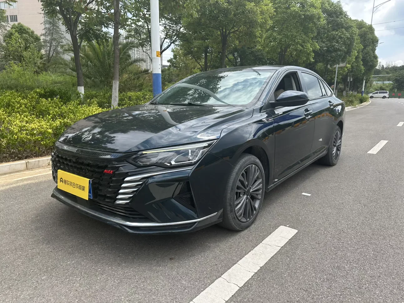 Dongfeng Yixuan MAX