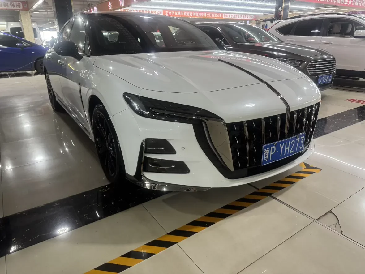 Hongqi H6