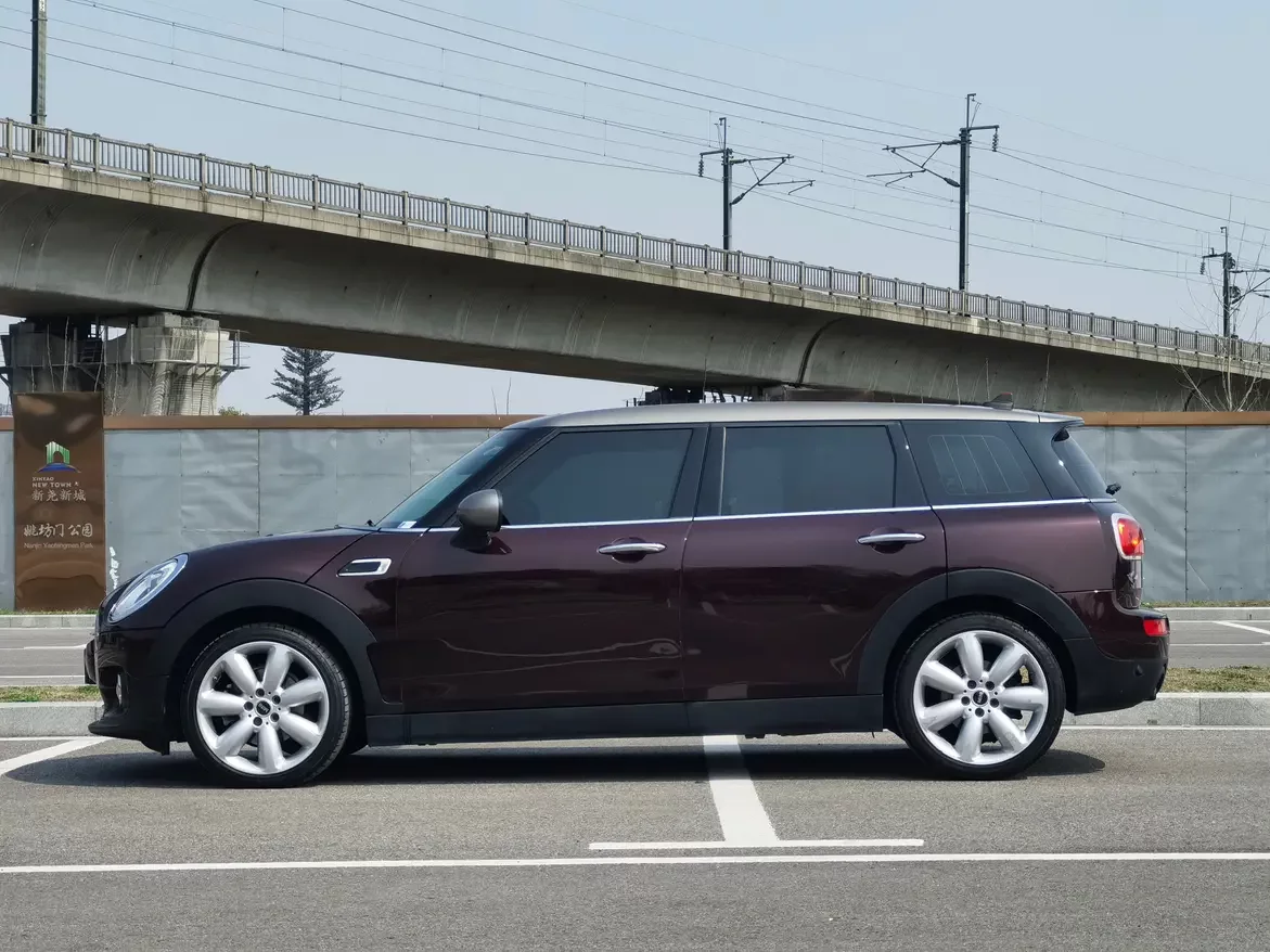 MINI CLUBMAN