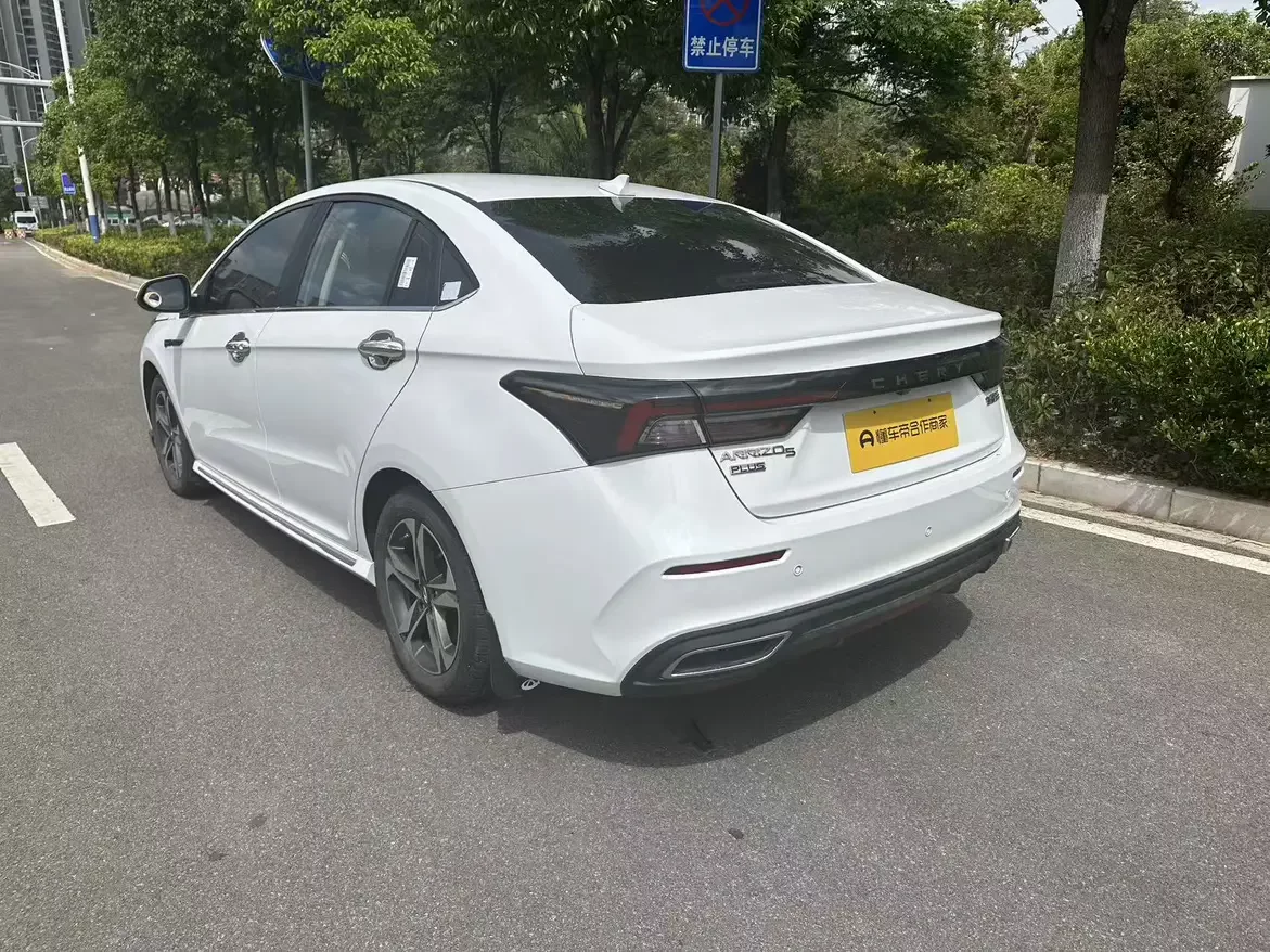 Omoda S5