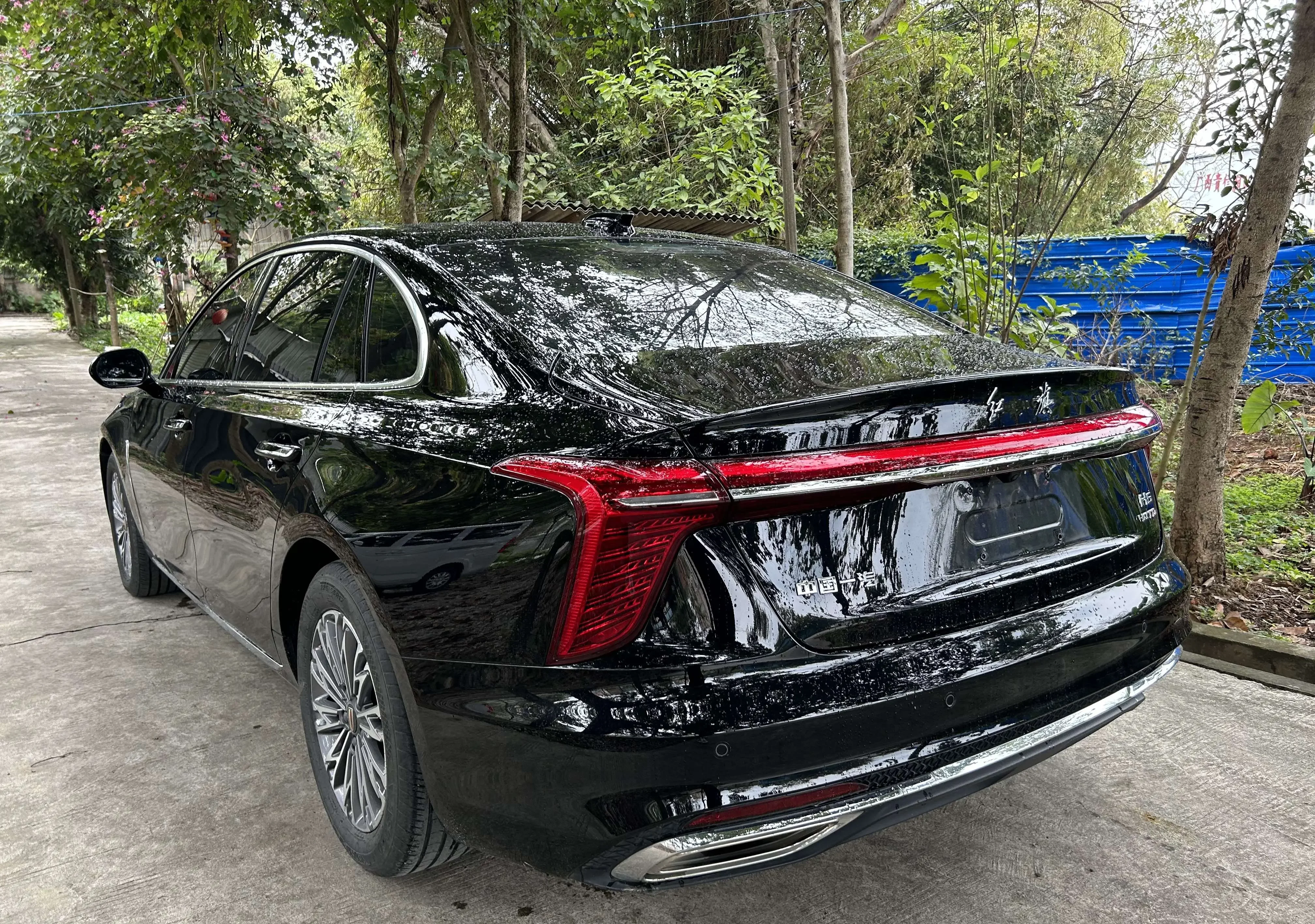 Hongqi H5