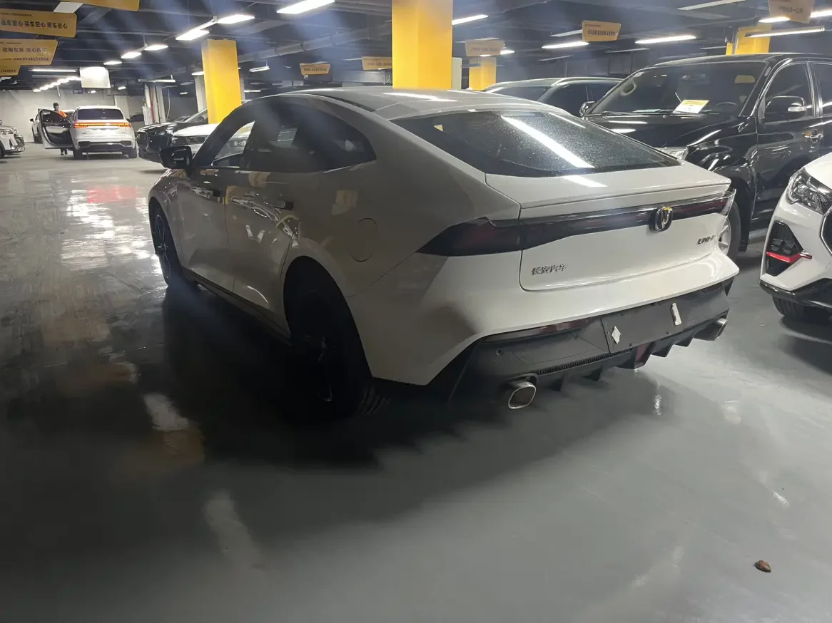 Changan UNI-V