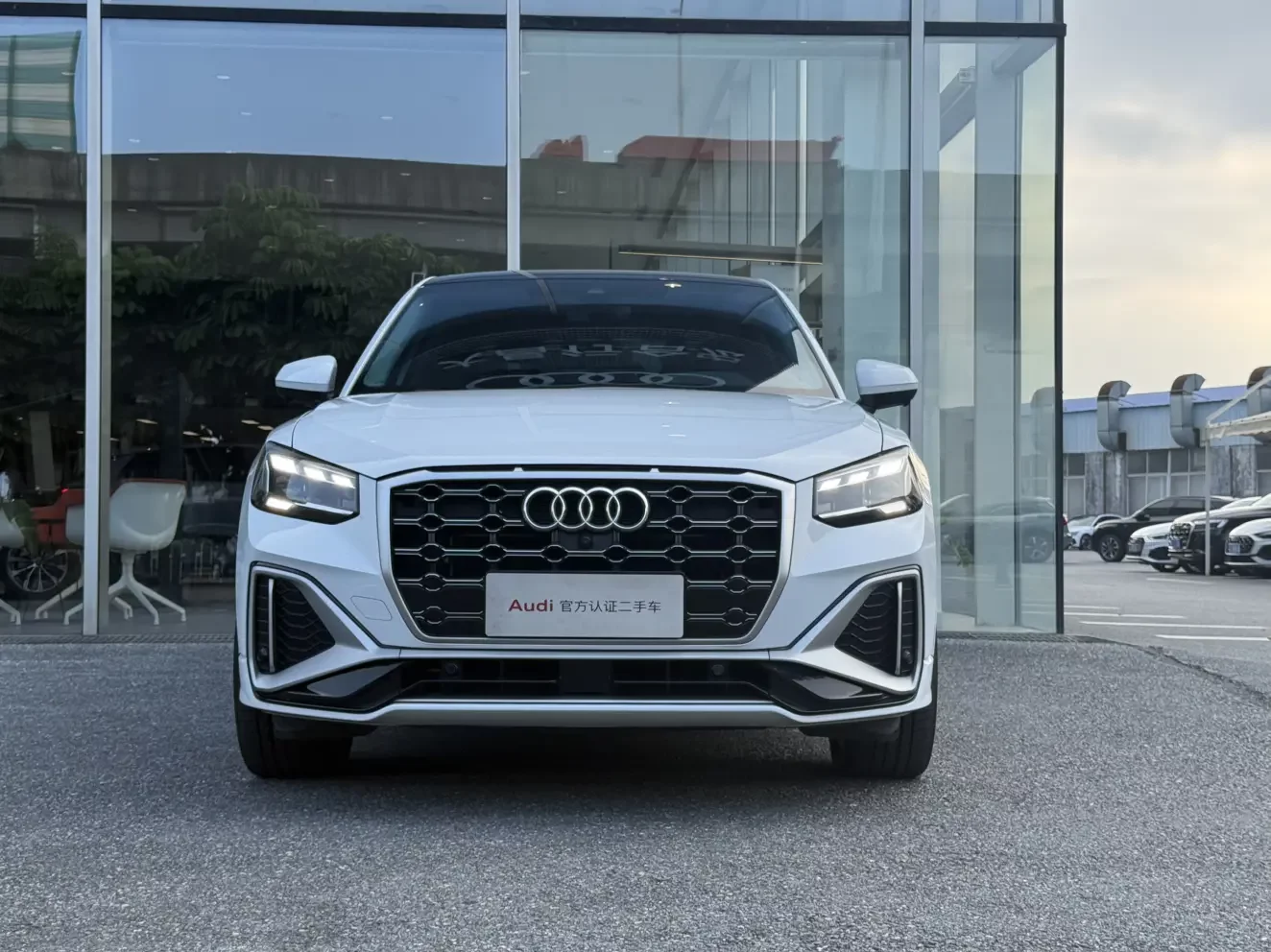 Audi Q2L