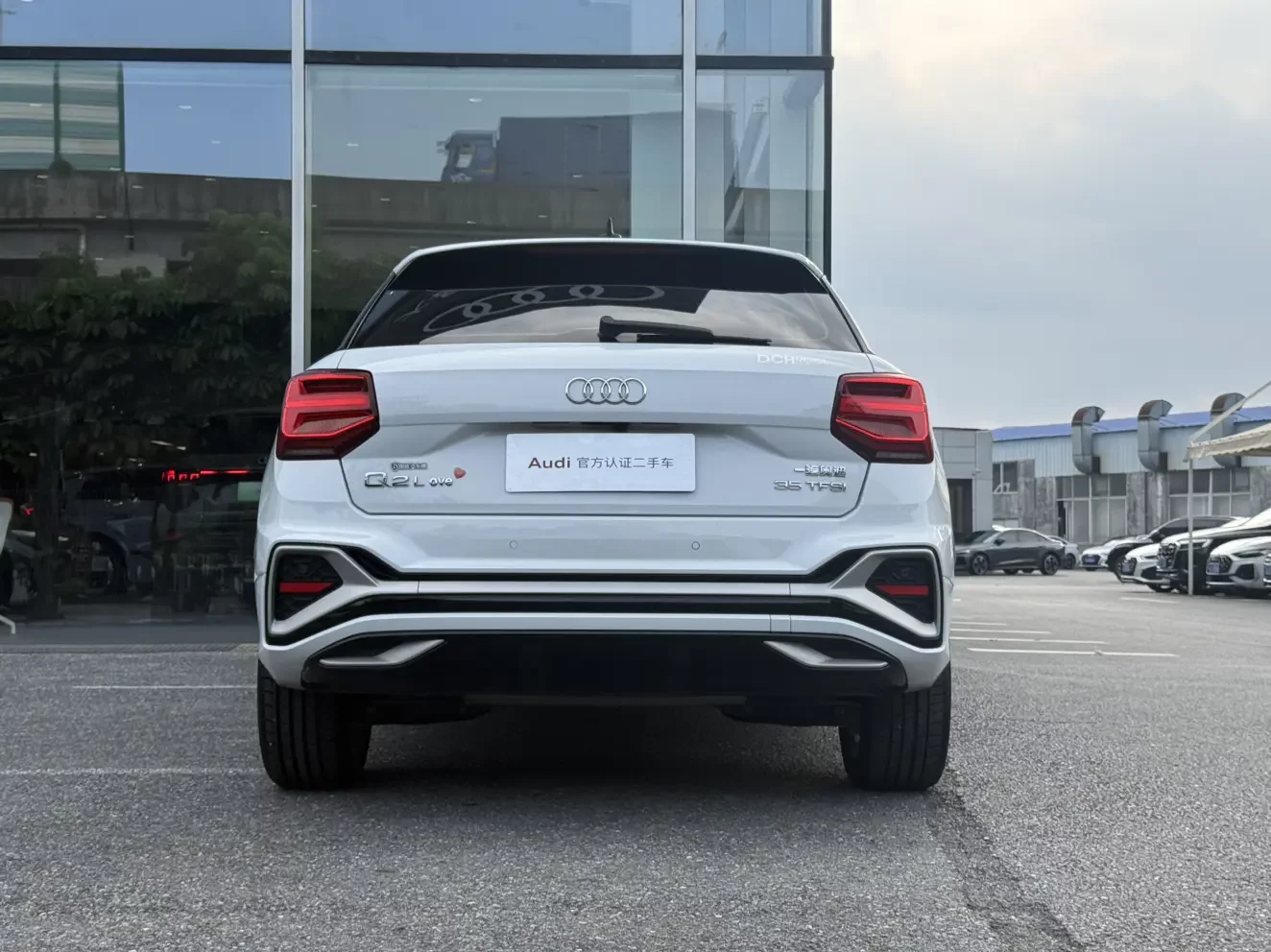 Audi Q2L