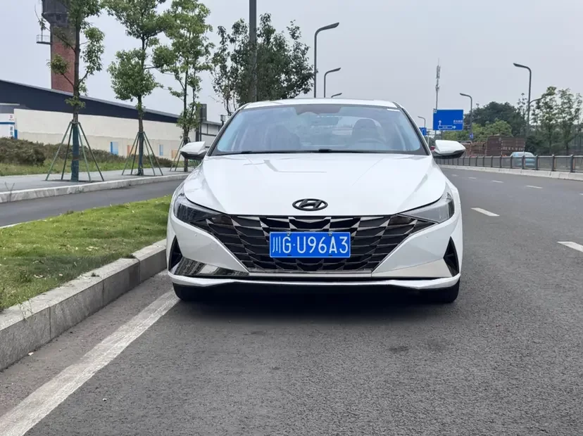 Hyundai Elantra