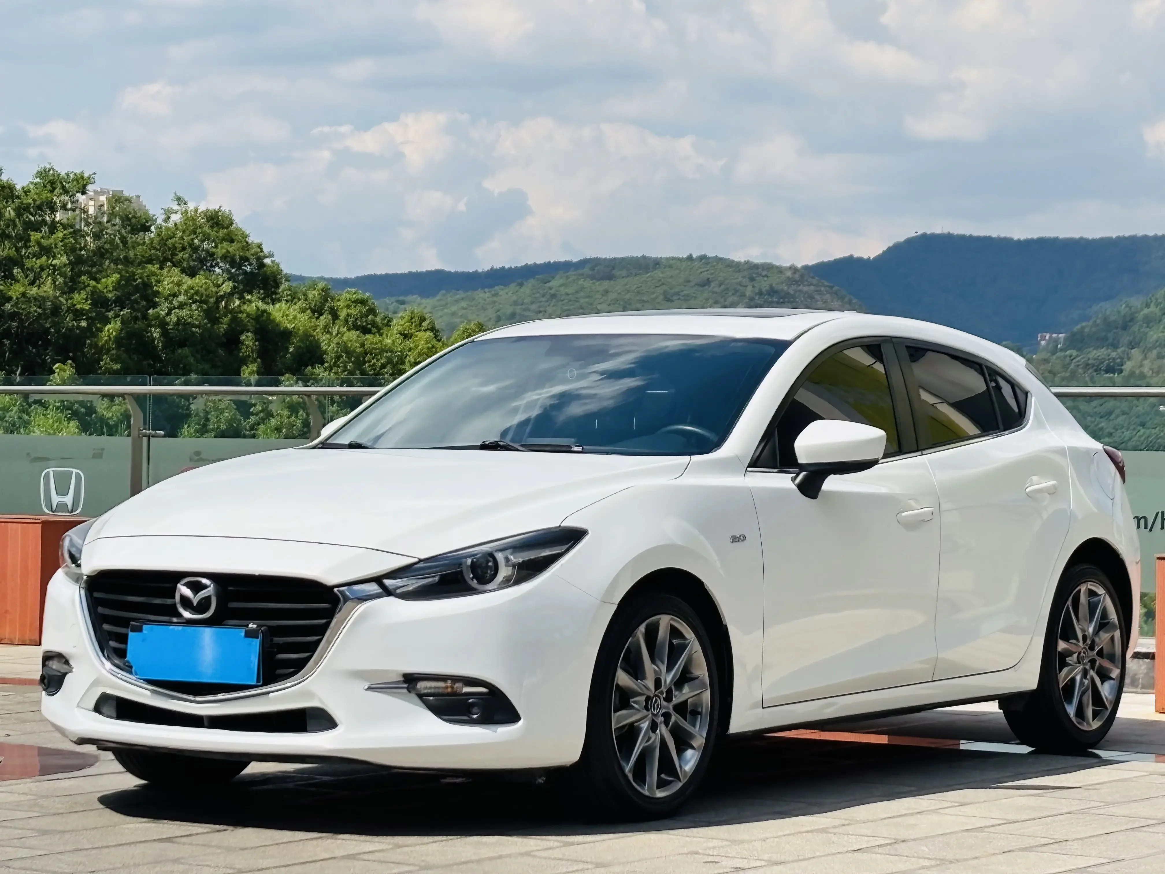 Mazda Axela