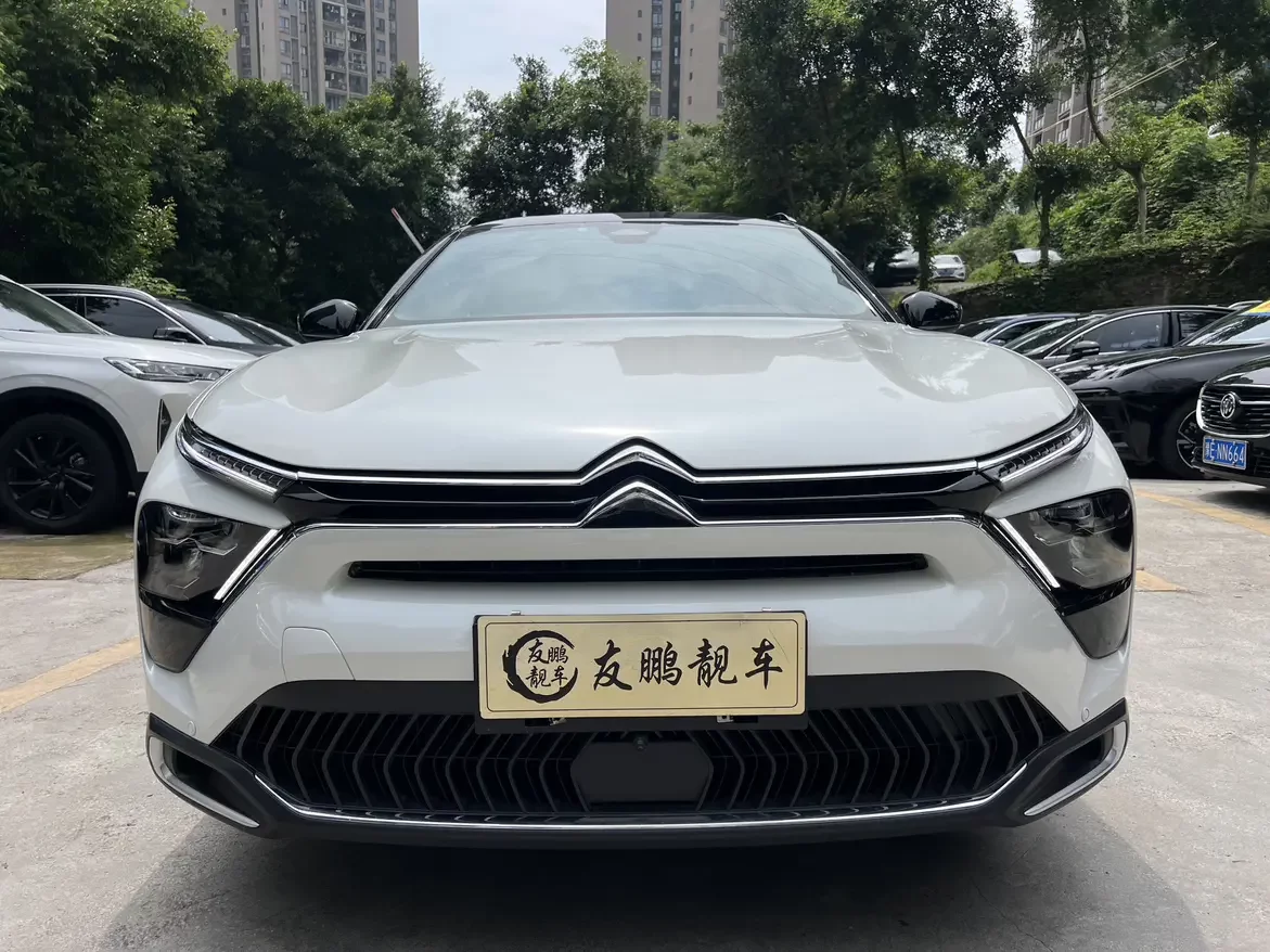 Citroën Versailles C5 X