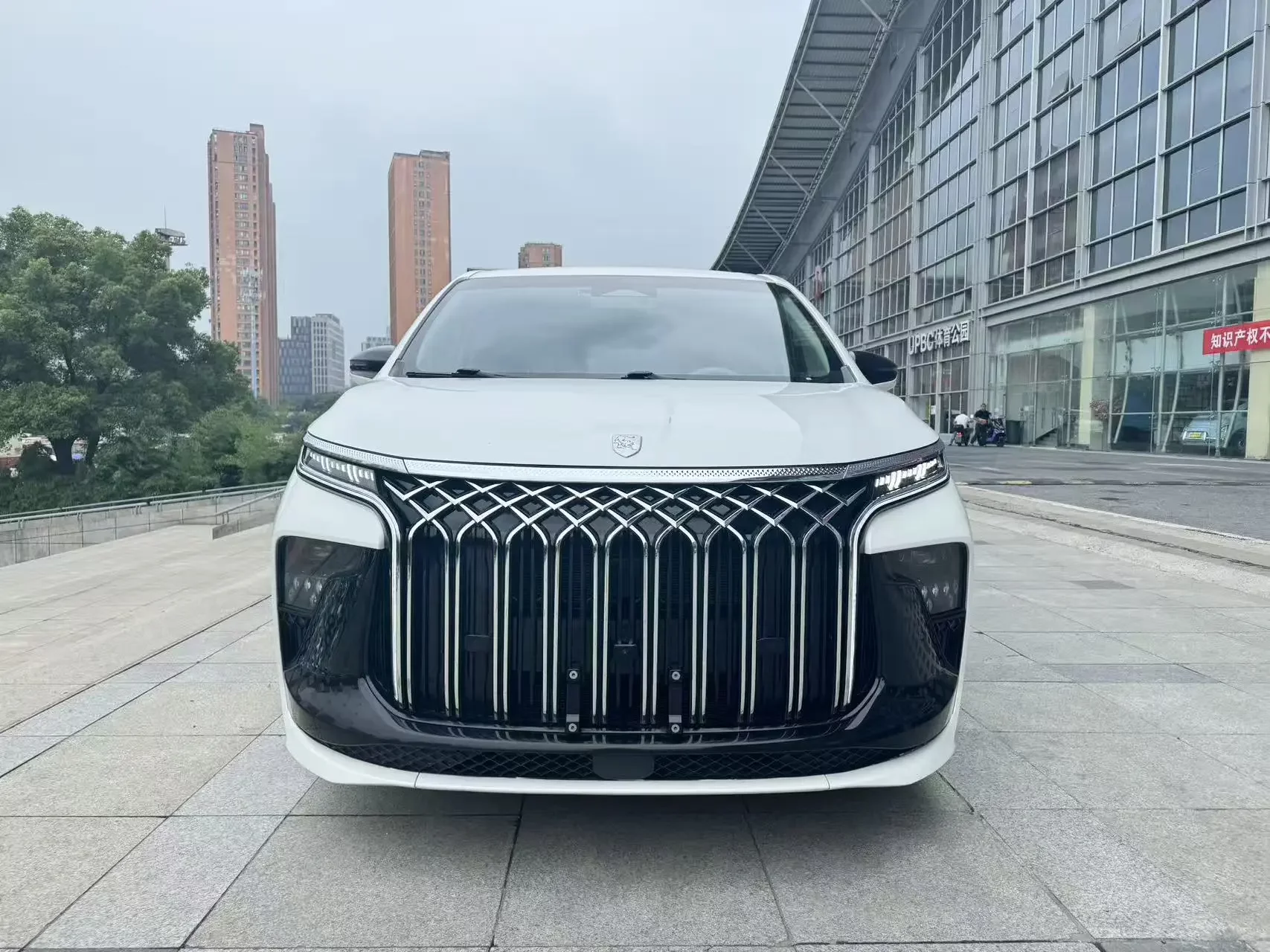 Forthing Xinghai V9