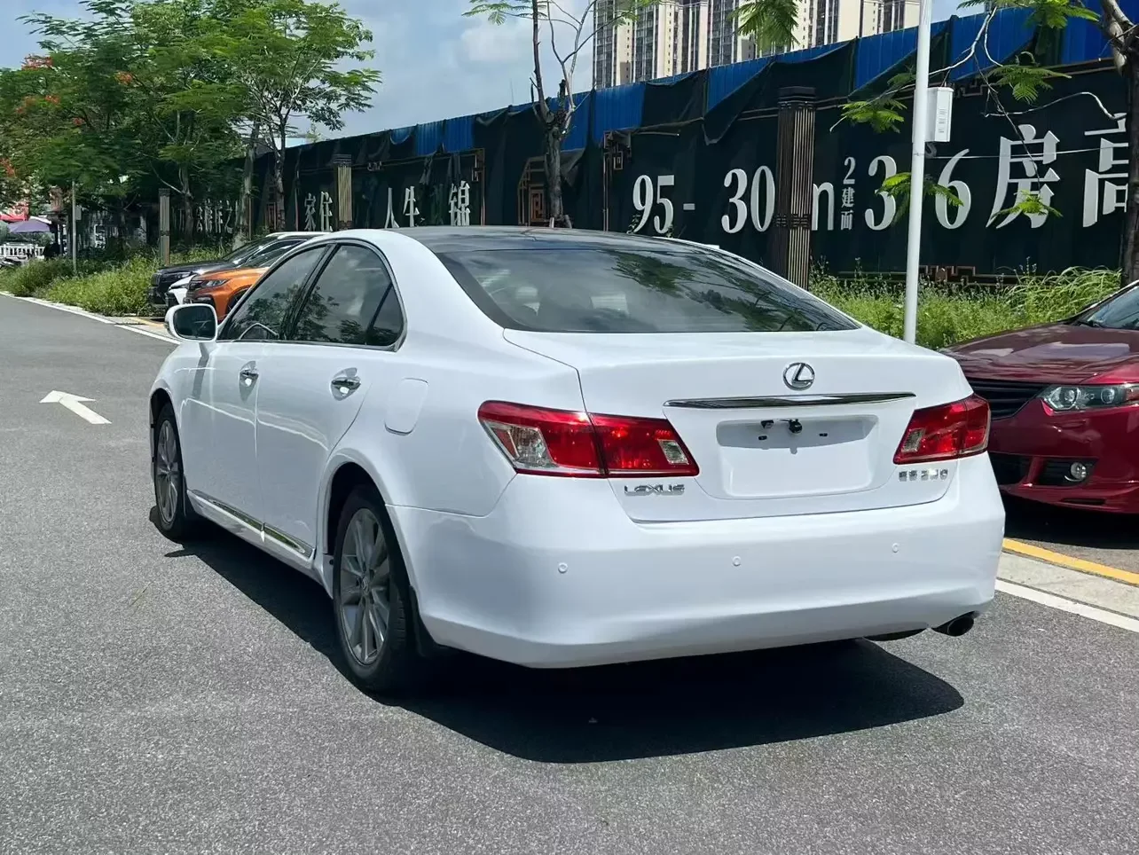 Lexus ES