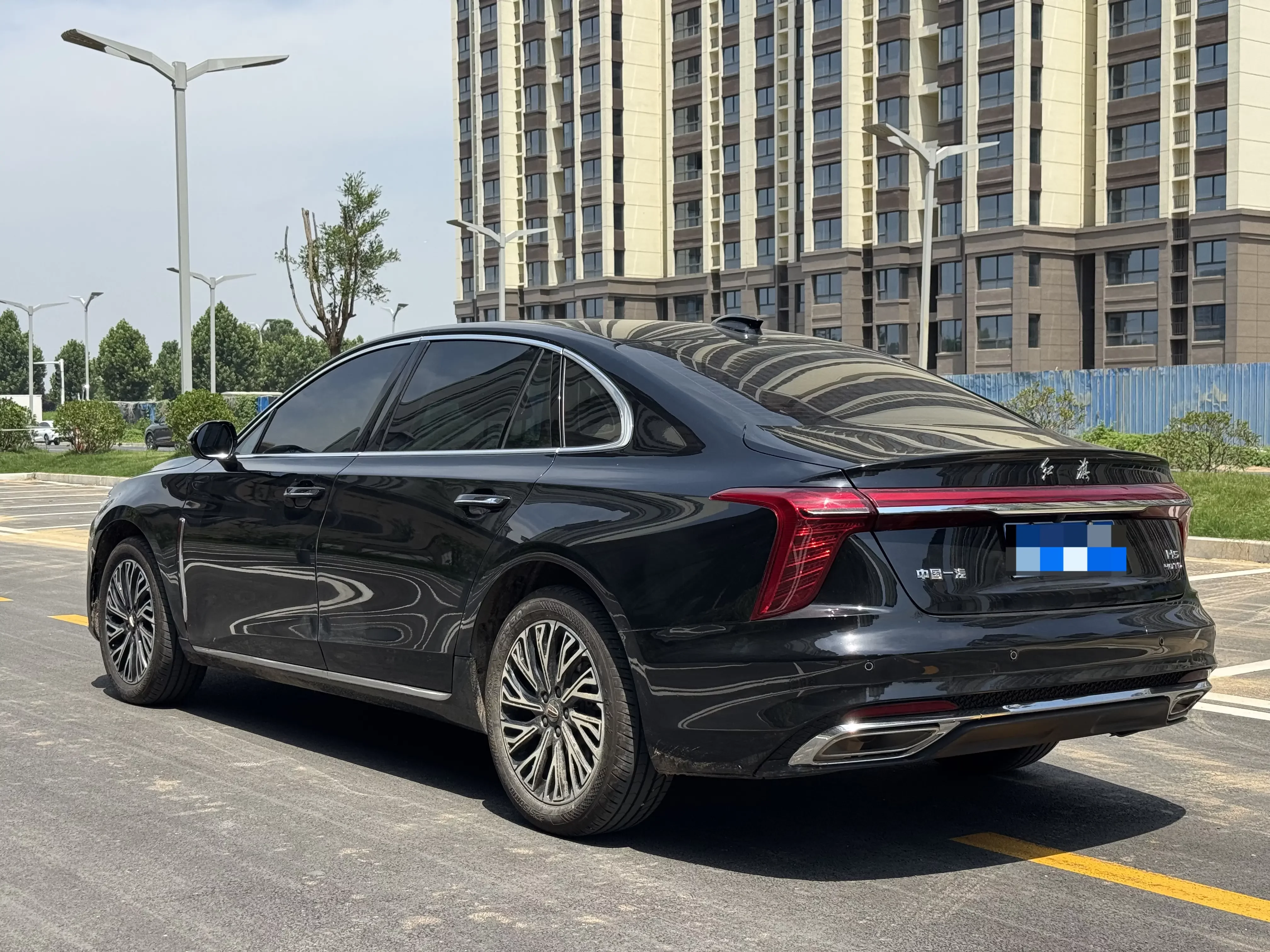 Hongqi H5
