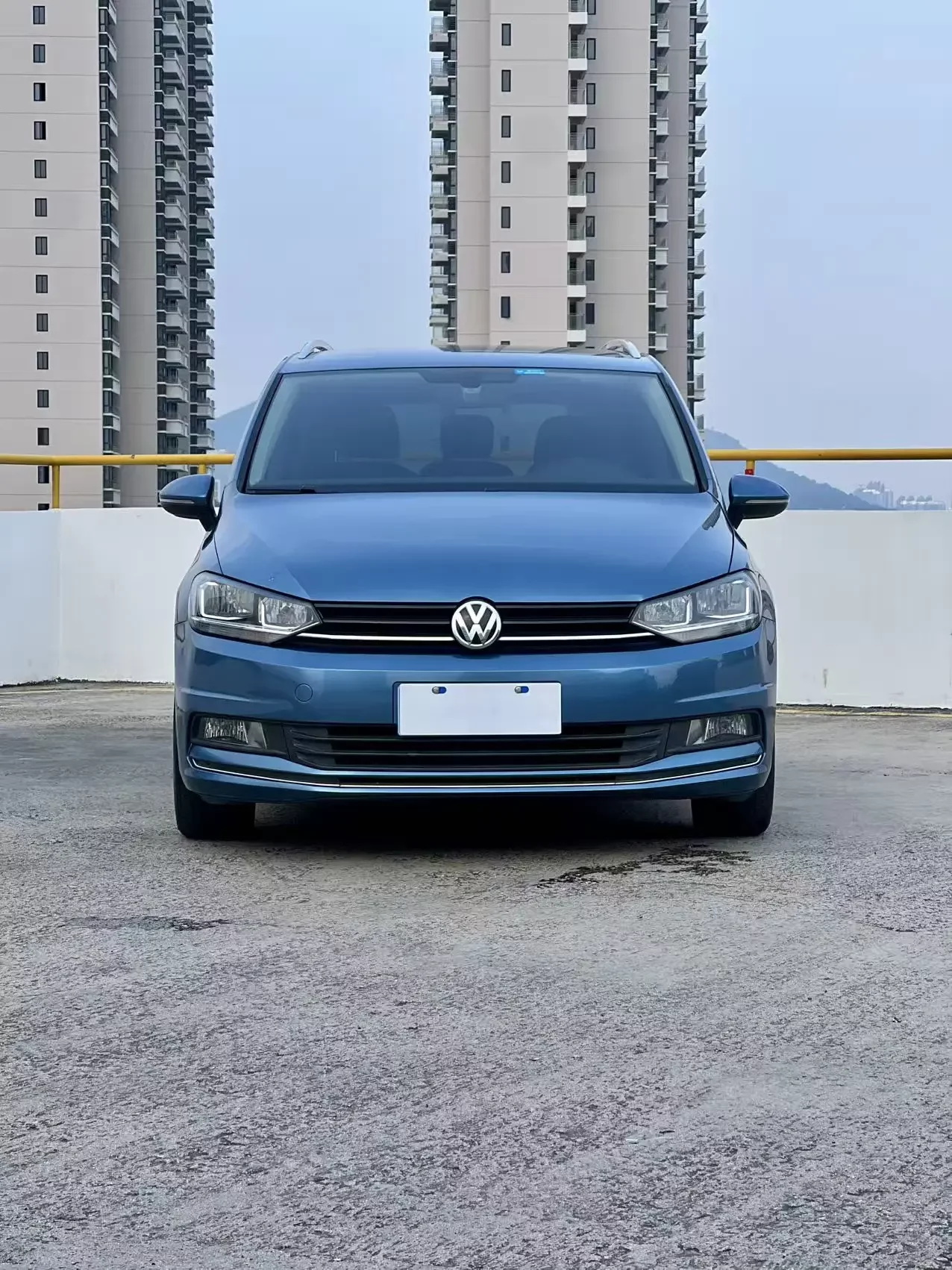Volkswagen Touran L