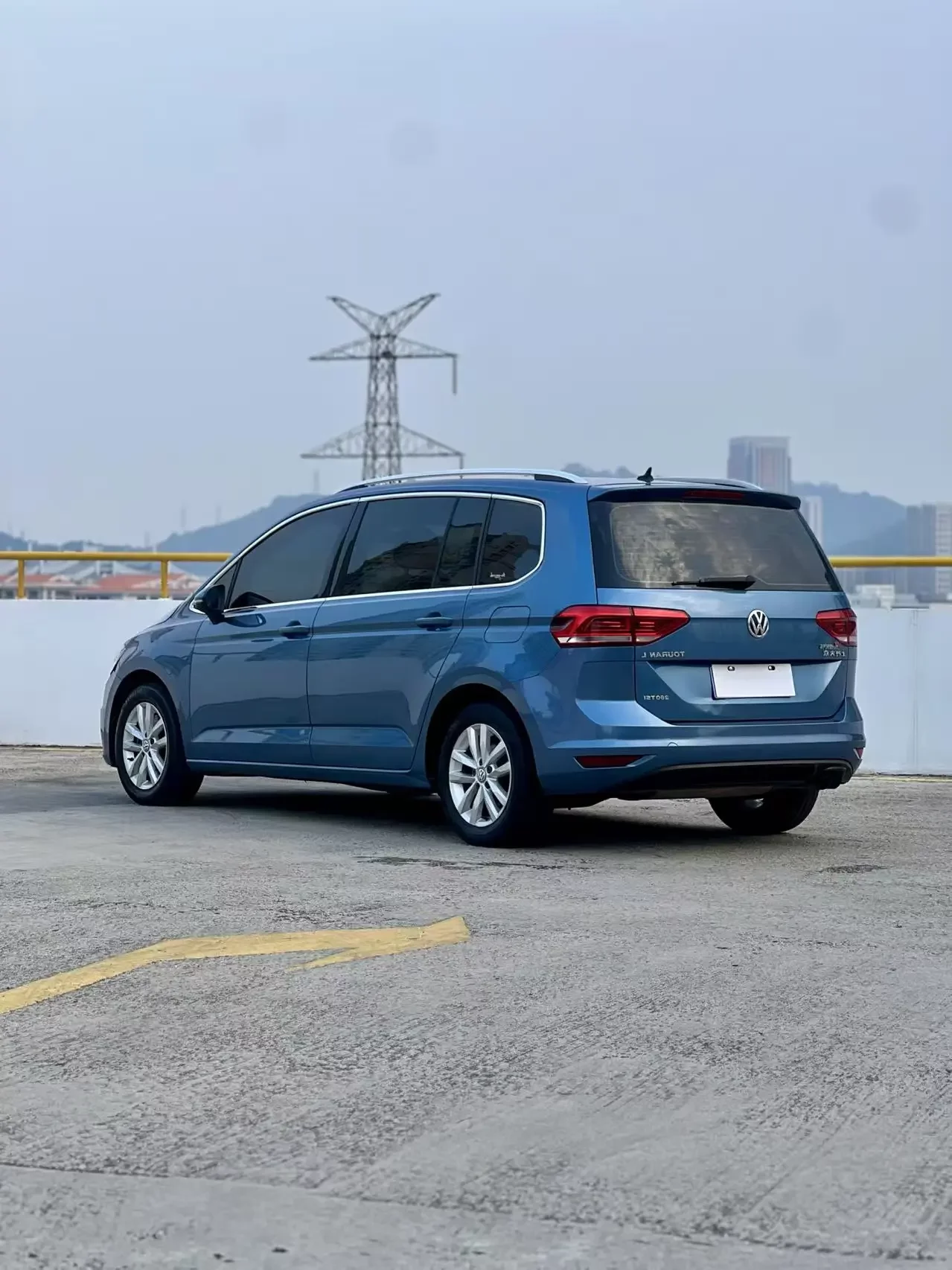 Volkswagen Touran L