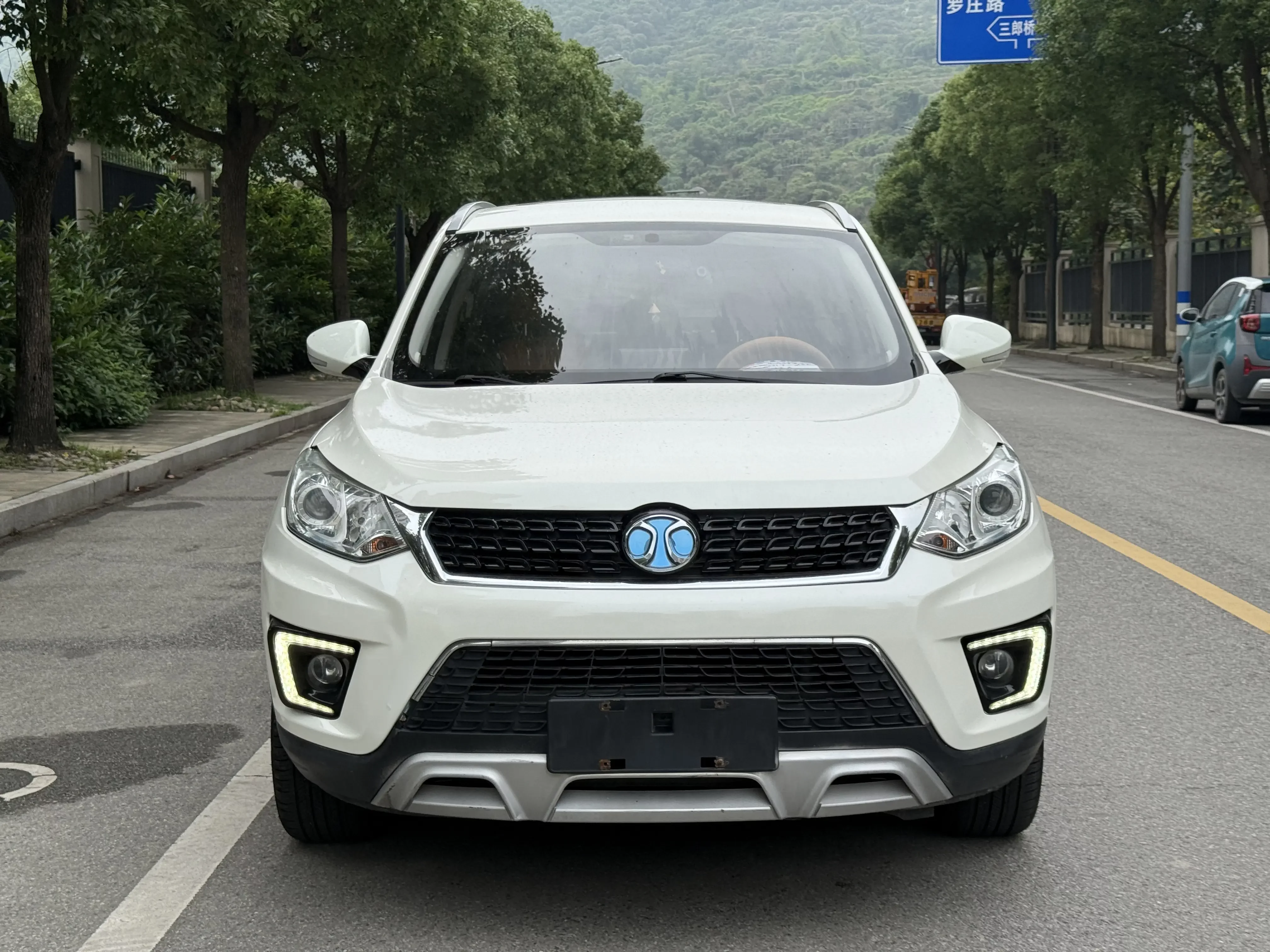 BAIC Shenbao X35