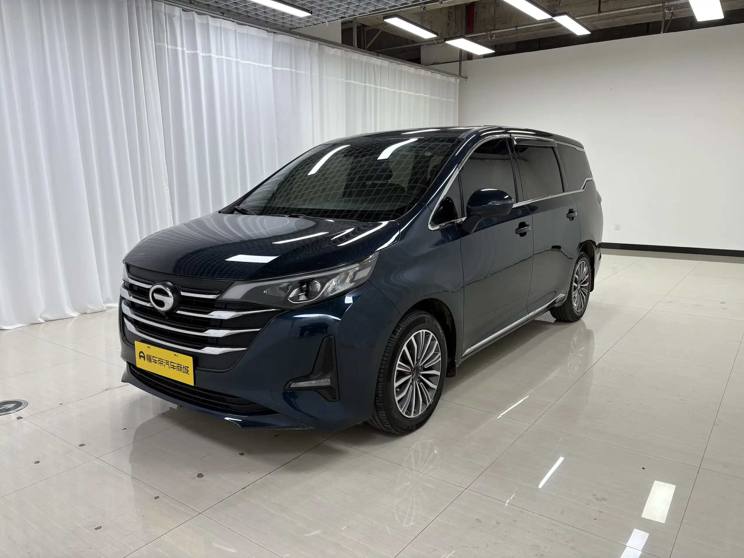 GAC Trumpchi M6  из Китая