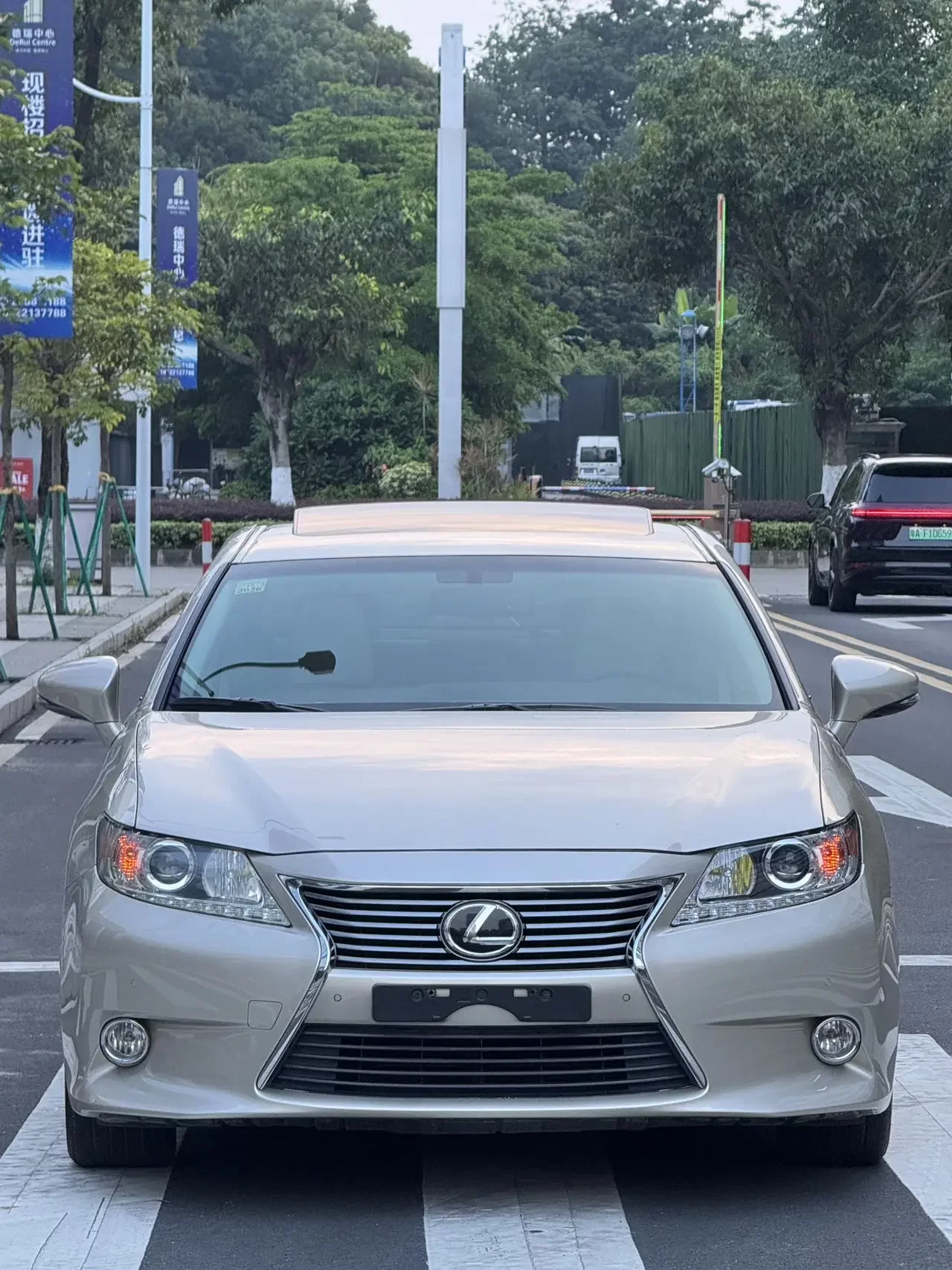 Lexus ES