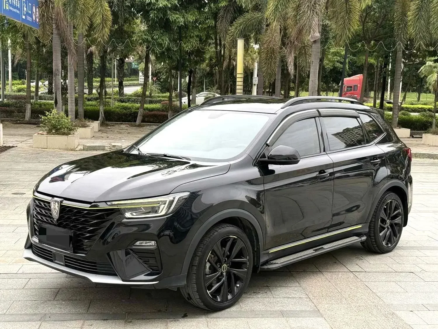 Roewe RX5